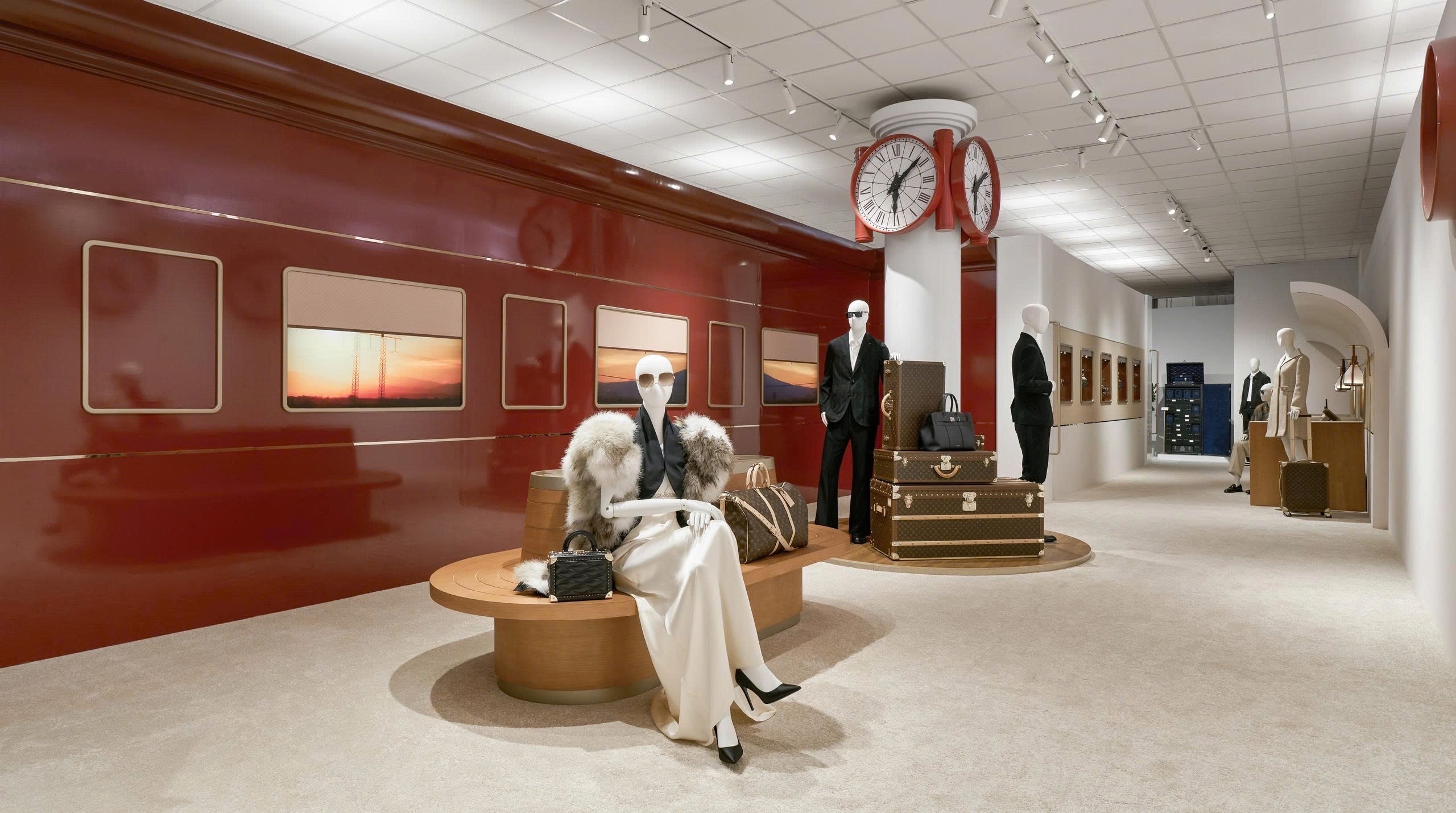 Louis Vuitton dua hanh trinh kien tao giac mo Savoir Rever den VN hinh anh