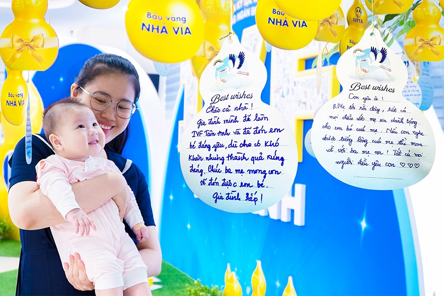 Ngay hoi dac biet cua gia dinh hiem muon dieu tri thanh cong hinh anh