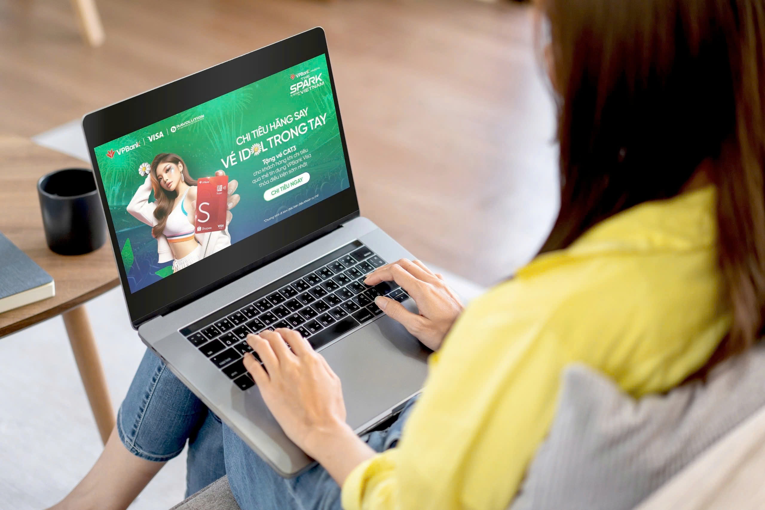 Hang nghin fan vo oa khi nhan ve xem G-Dragon tu VPBank hinh anh