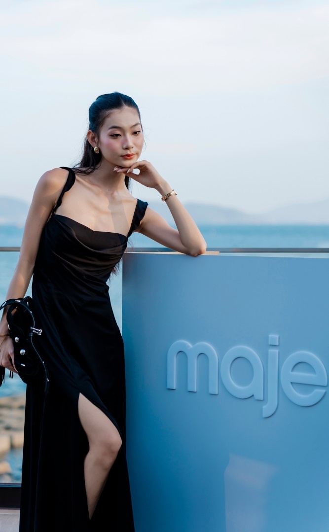 Maje ra mắt BST chính hạ, thiết đãi giới mộ điệu biển xanh nắng vàng