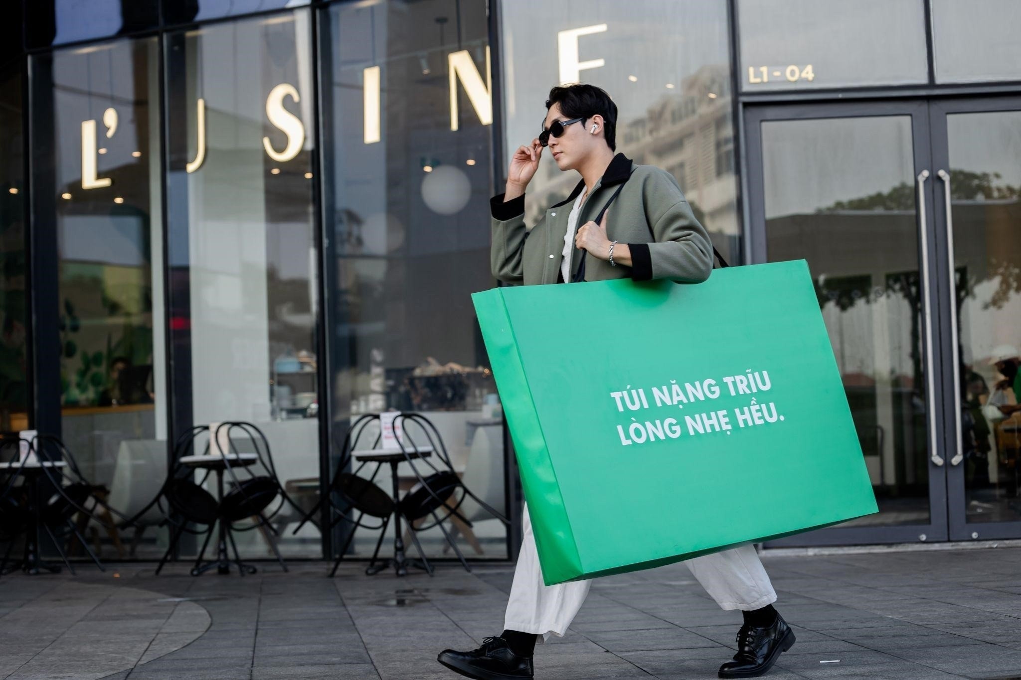 Chiec tui khong lo va goc nhin moi ve mua sam tu KBank hinh anh