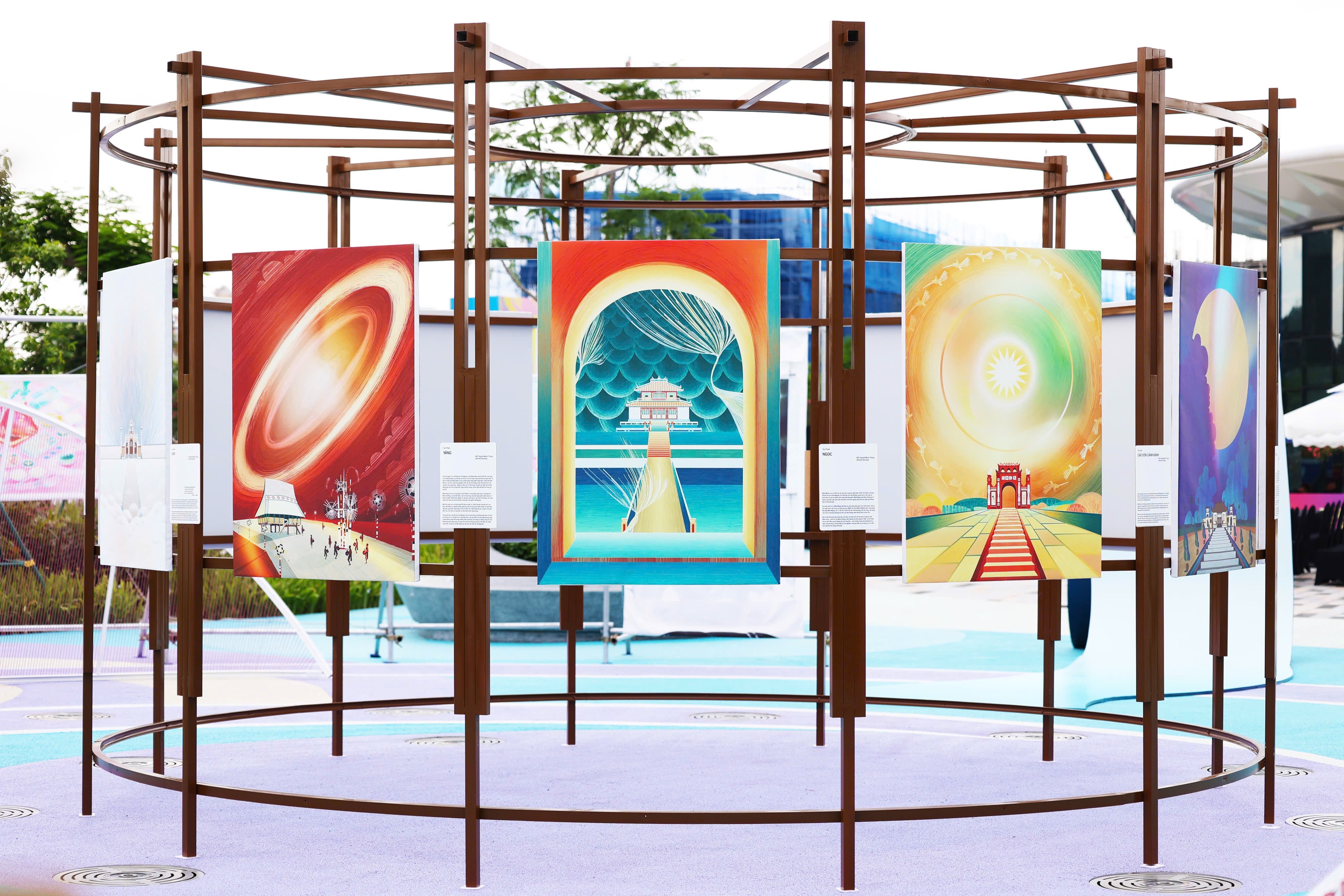 Thuy Nguyen quen ma la qua lang kinh nghe thuat duong dai hinh anh