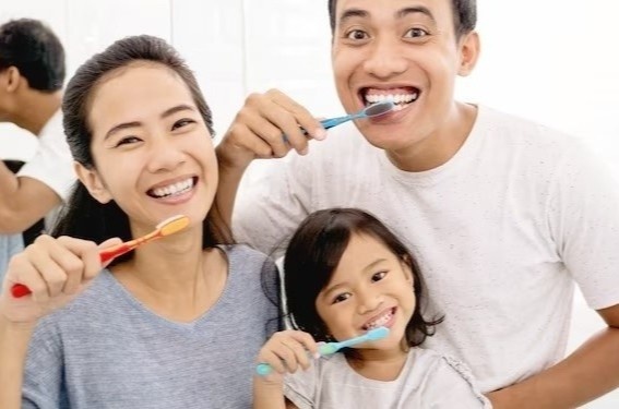 Cham soc nuou - chia khoa cai thien suc khoe rang mieng toan dien hinh anh