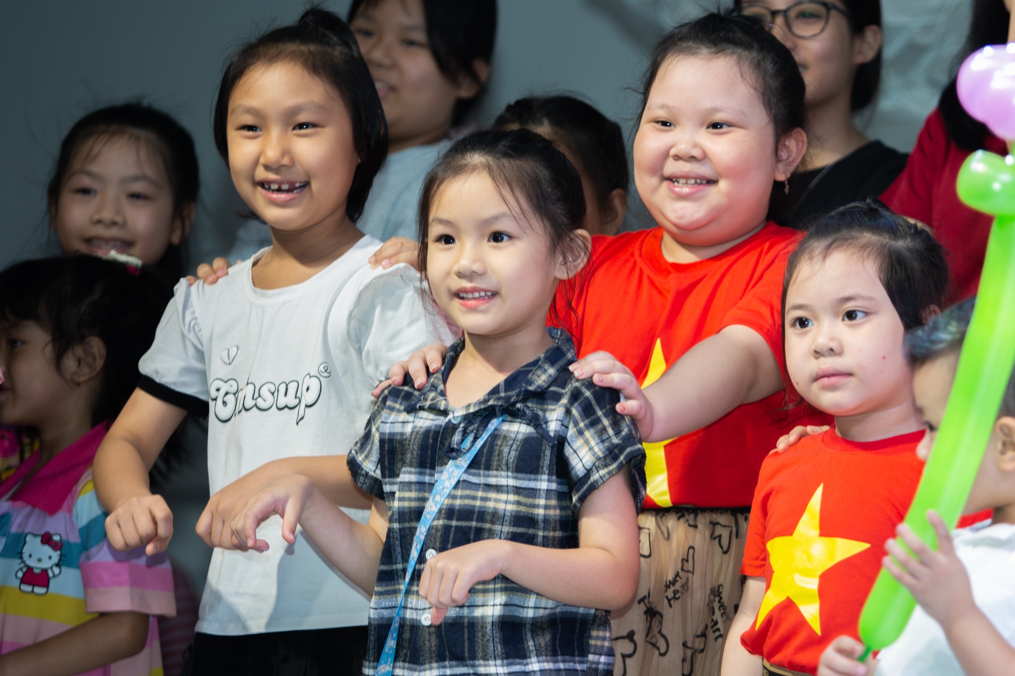 Gia Dinh Tai Cam anh 8