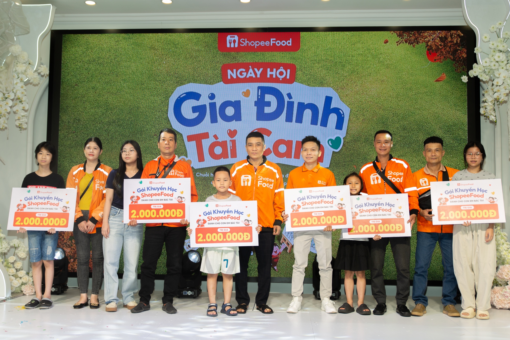 Gia Dinh Tai Cam anh 6