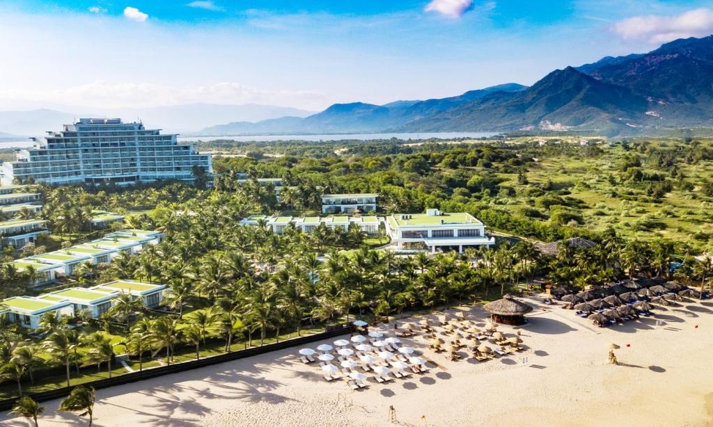 Crystal Bay Hospitality anh 2