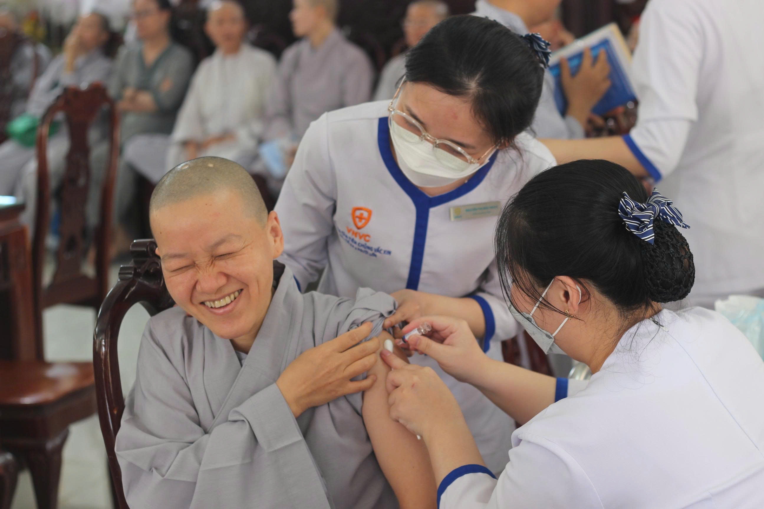 tiem chung VNVC anh 23