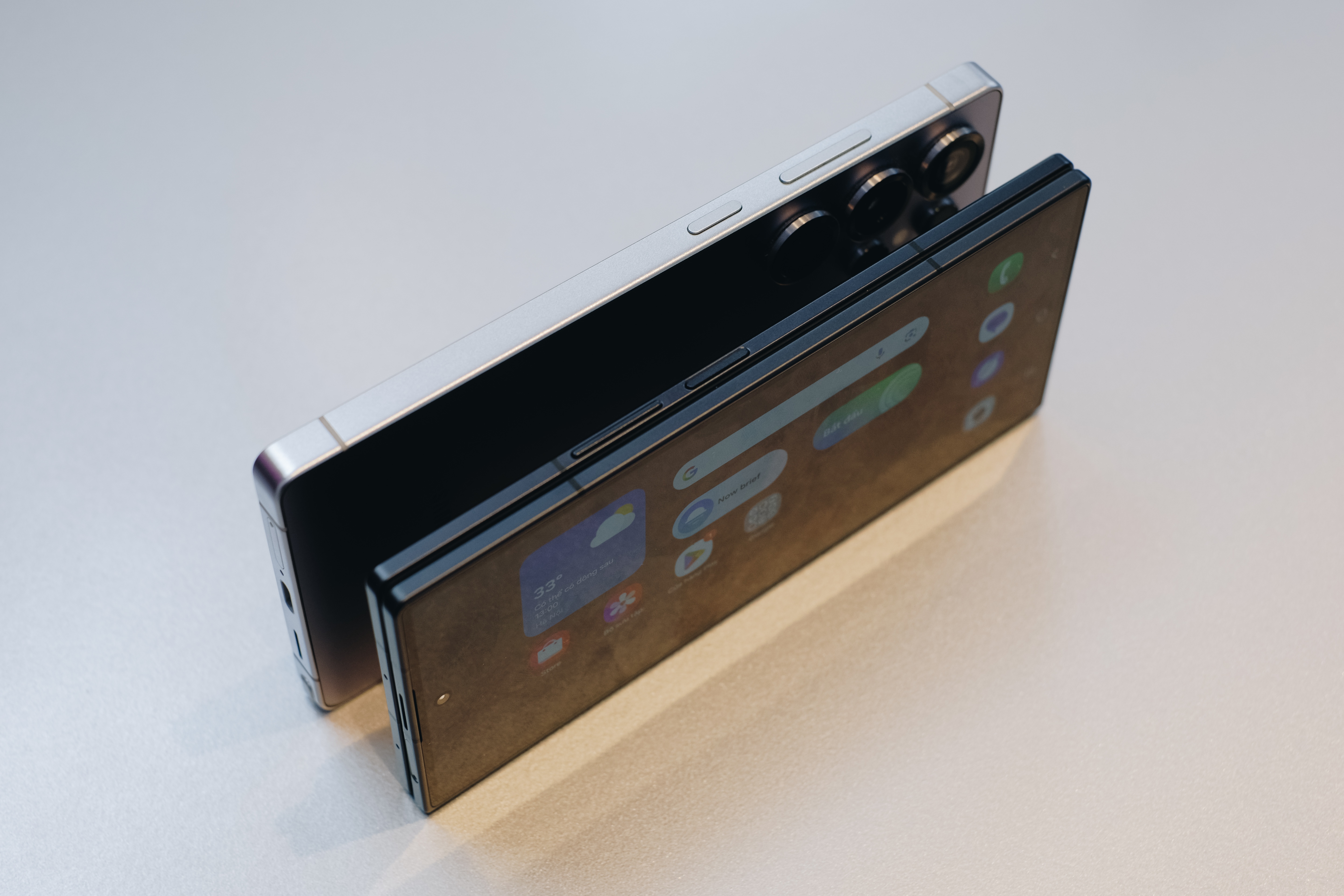 Samsung Galaxy Z Series anh 9