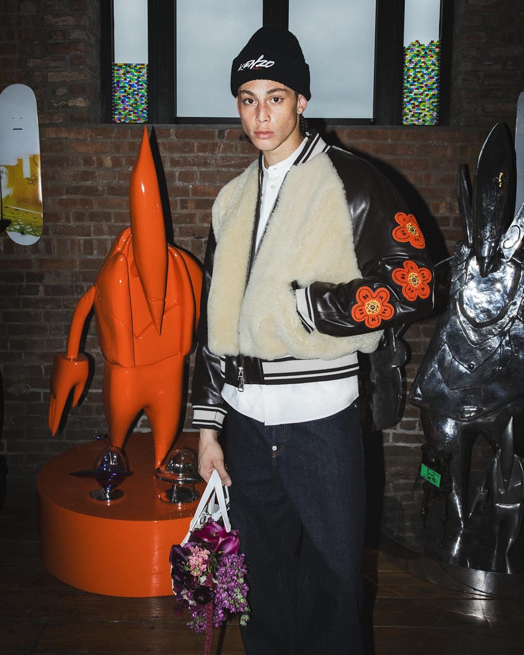 Kenzo bắt tay Futura 2000, đưa nét vẽ graffiti New York lên BST mới