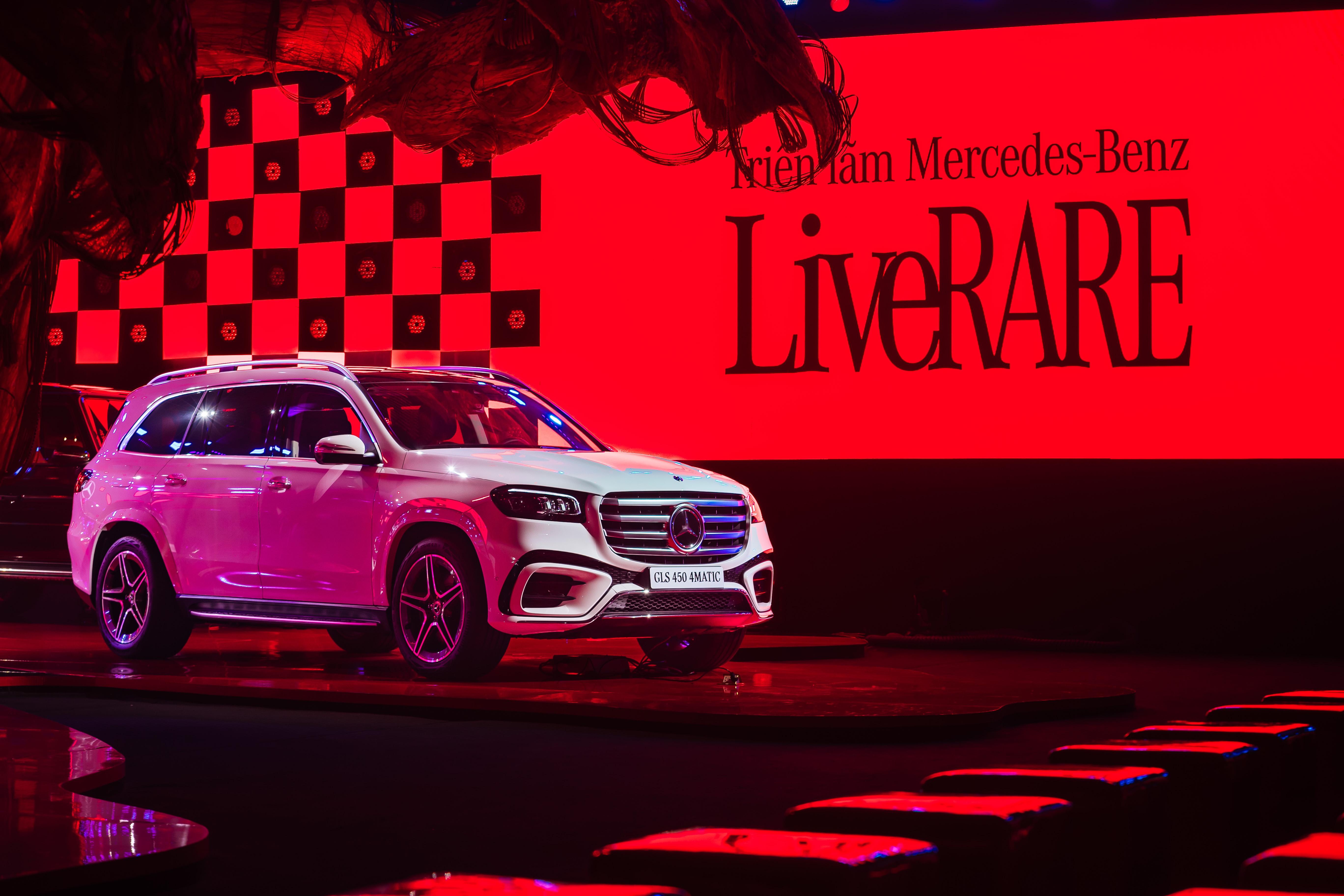 Mercedes-Benz anh 1