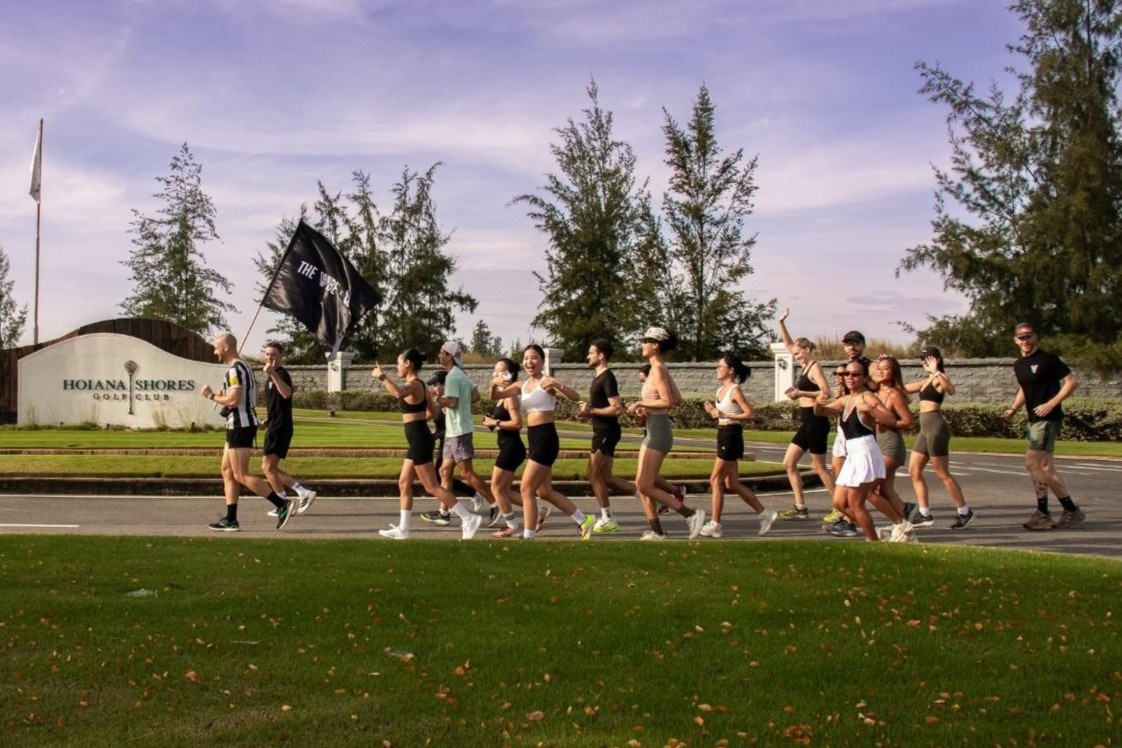 Giai chay bo hoang hon The Vibe dien ra tai Hoiana Resort & Golf hinh anh
