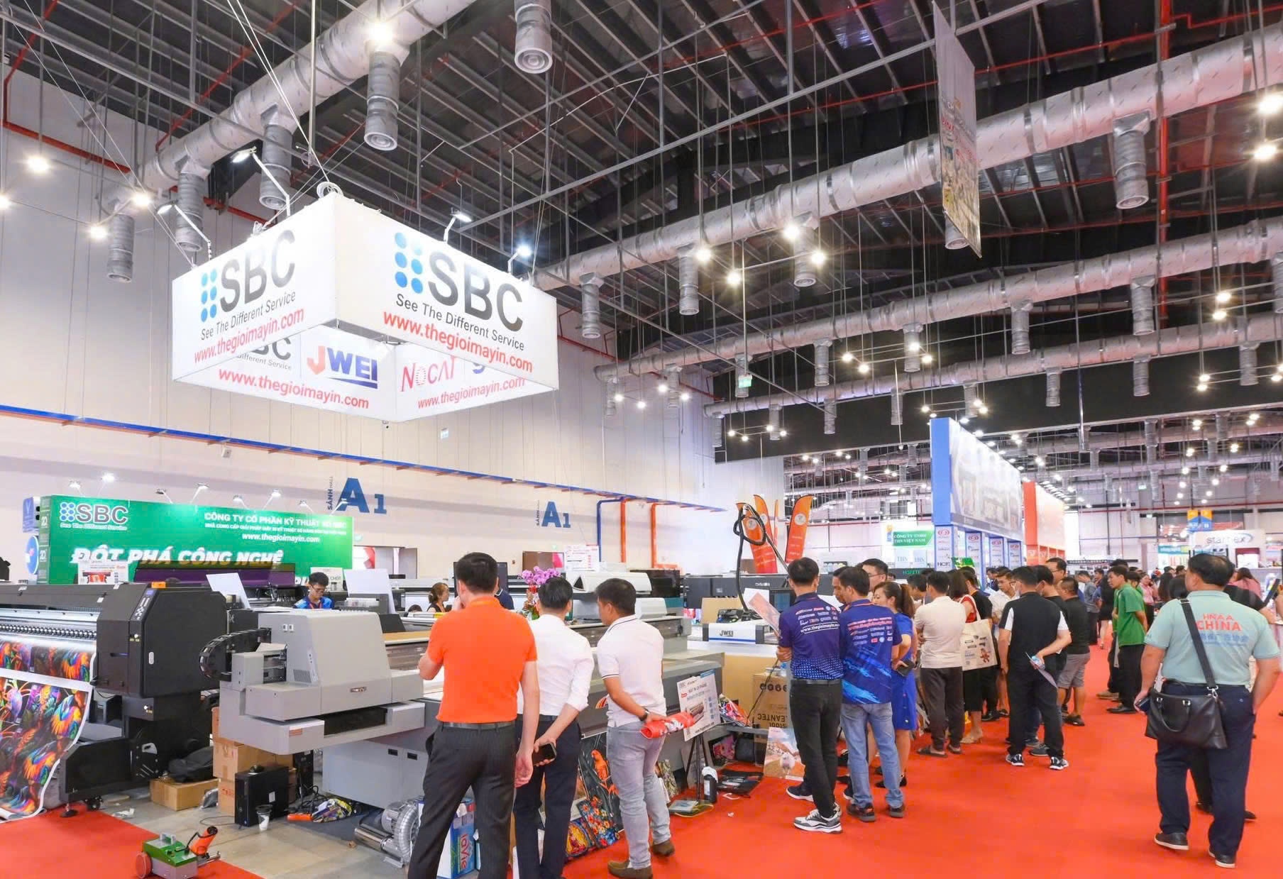 Kham pha cong nghe quang cao moi tai Vietnam Ad and Fun Week 2025 hinh anh