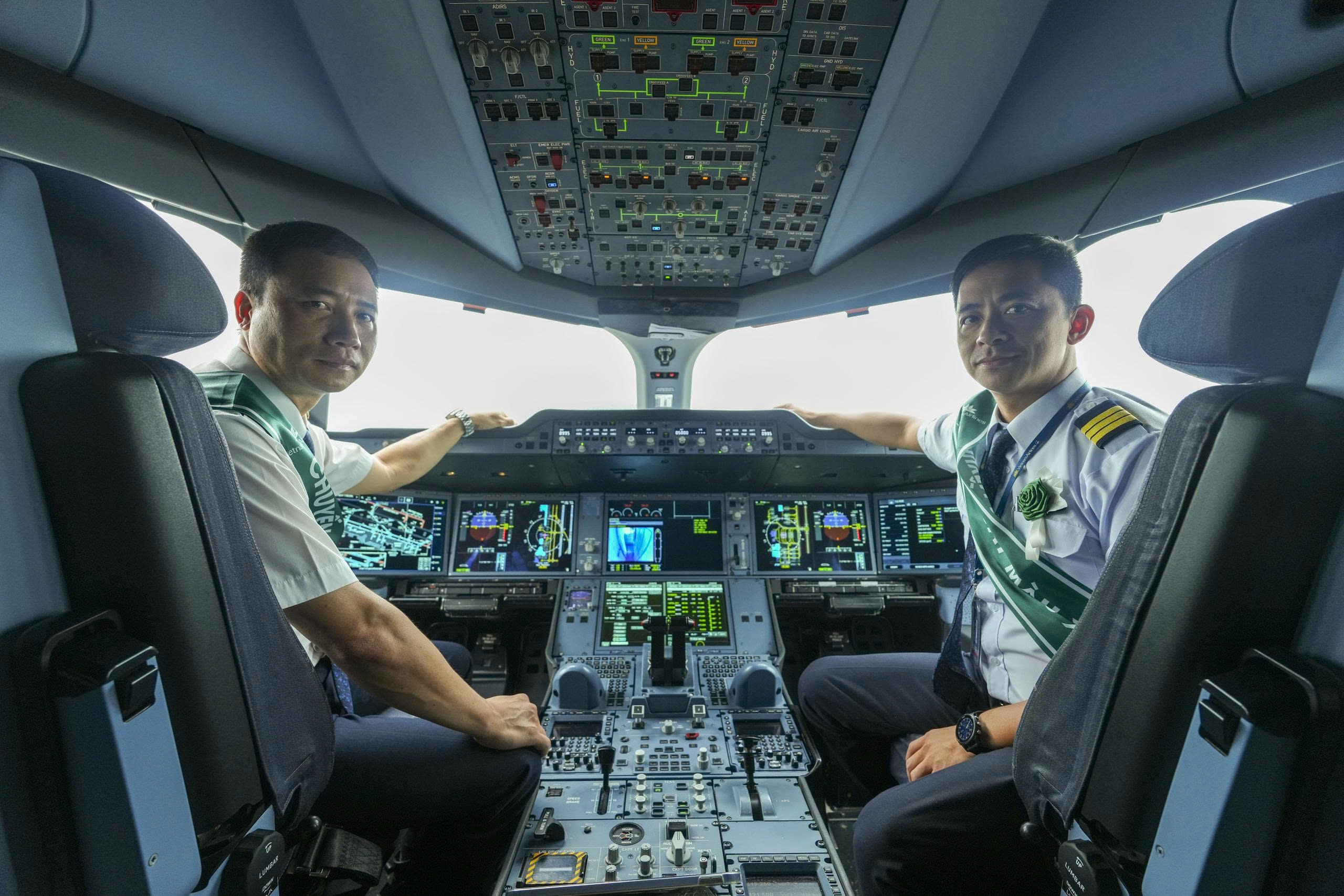 Vietnam Airlines anh 2