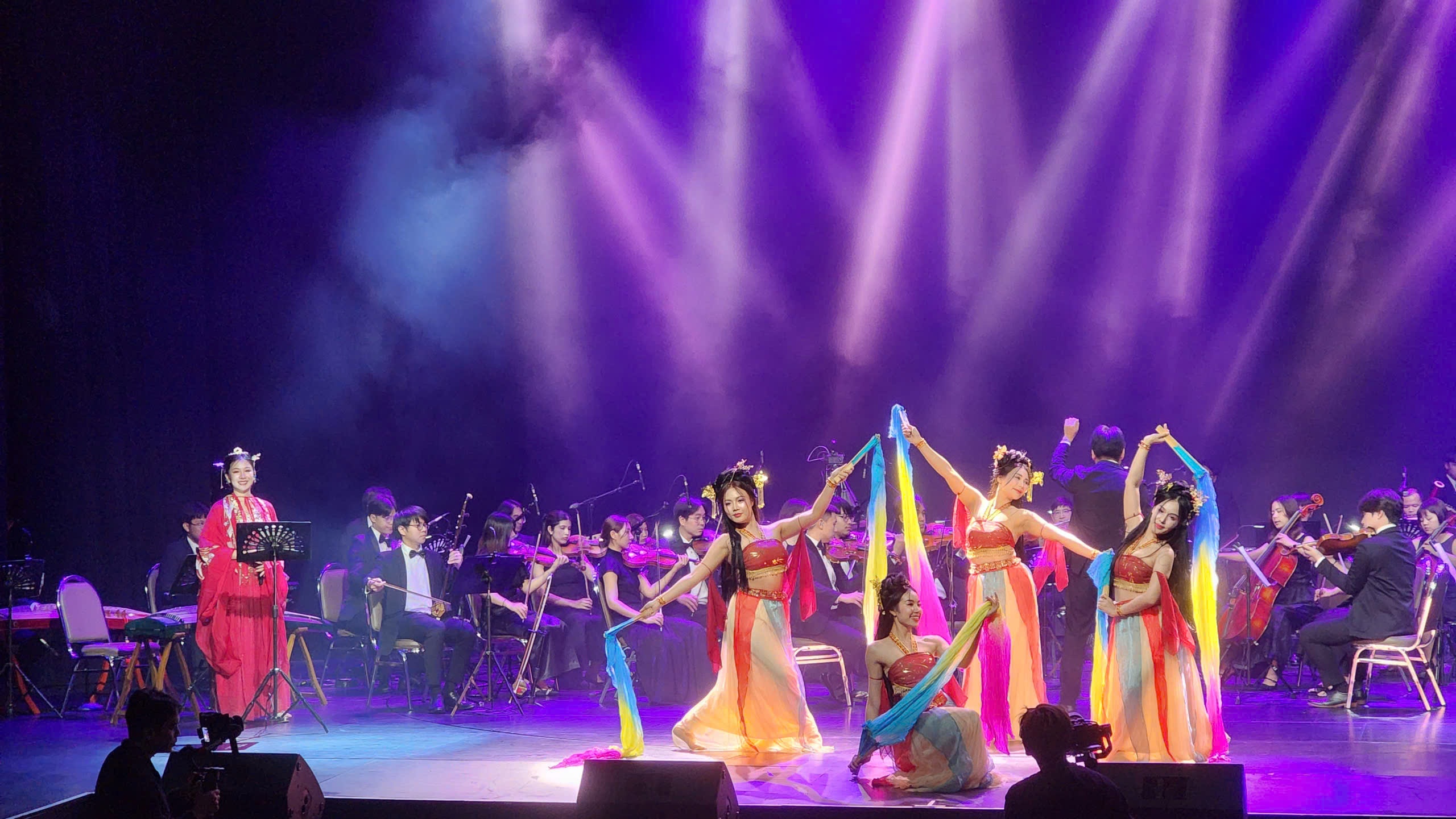 Vong Xuyen Phong Hoa Luc anh 5