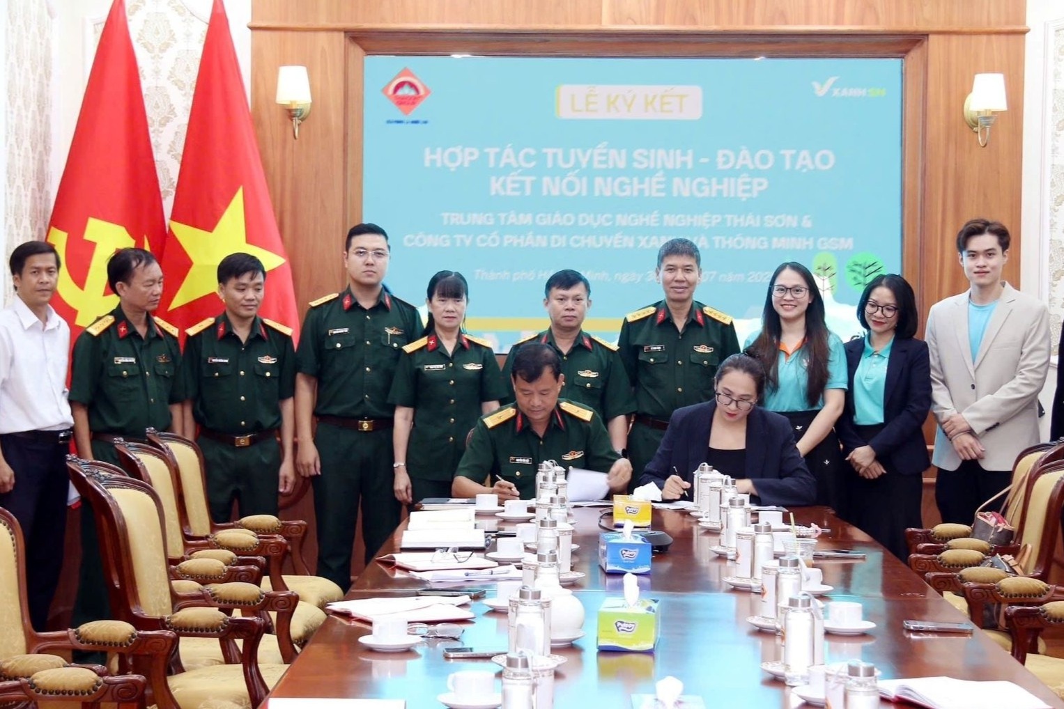 GSM va Trung tam Thai Son tao viec lam ben vung cho bo doi xuat ngu hinh anh