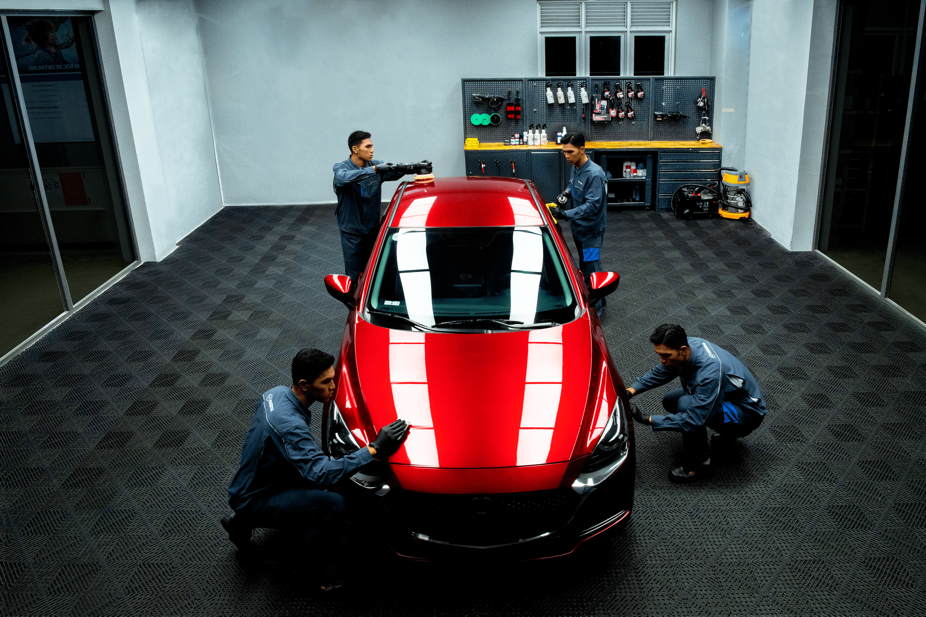 Trai nghiem 'Tan tam phuc vu - An tam dong hanh' tai Thaco Auto hinh anh