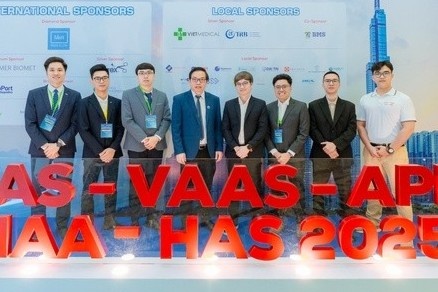 Vinmec hop tac VinUni xay dung the he bac si dat chuan quoc te hinh anh