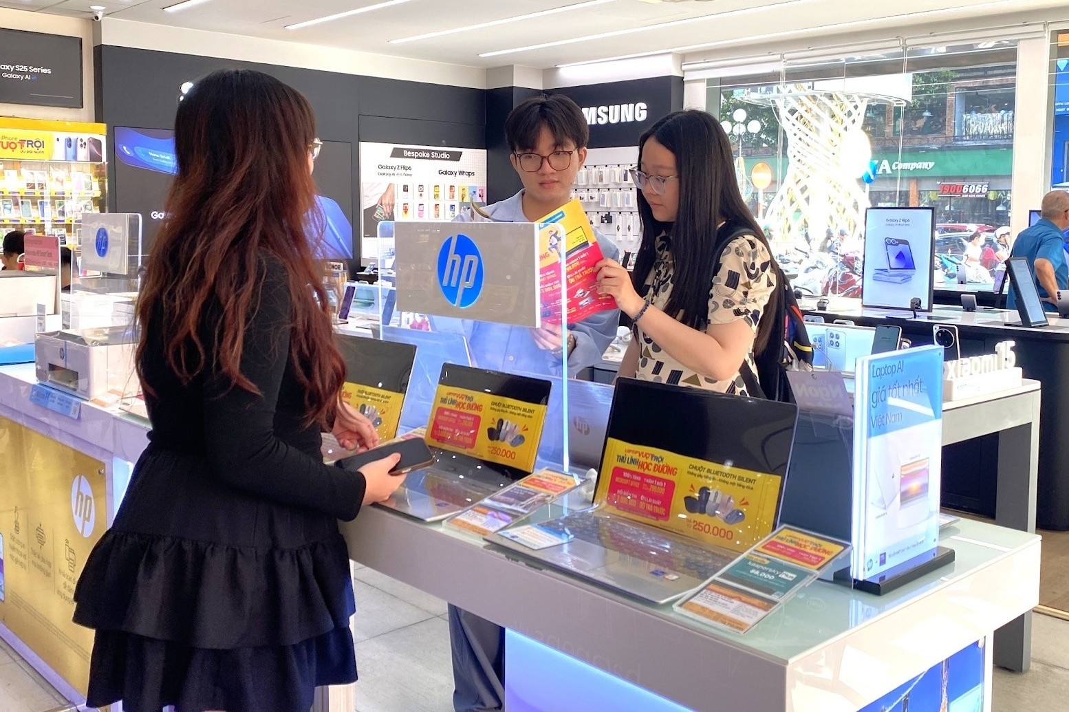 Doi diem thi giam den 3 trieu khi mua laptop HP tai The Gioi Di Dong hinh anh