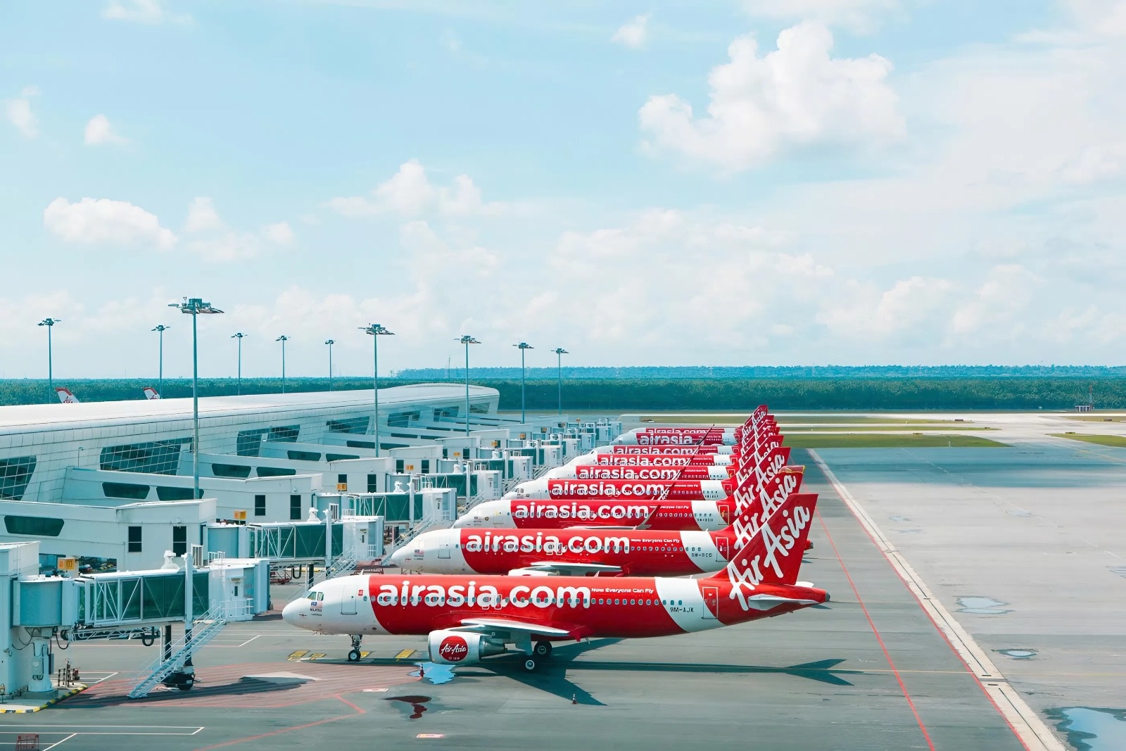 Hang khong AirAsia anh 5