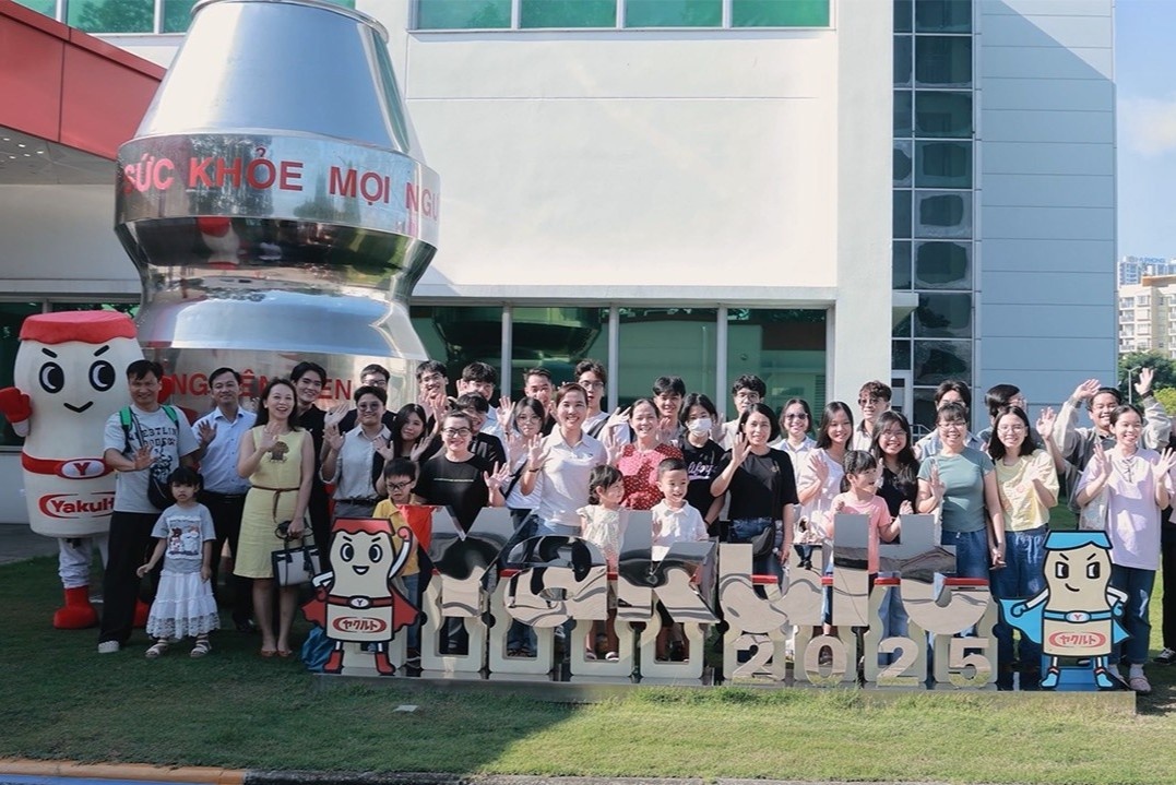 Kham pha 'tour khoa hoc' thu vi tai nha may Yakult Viet Nam hinh anh