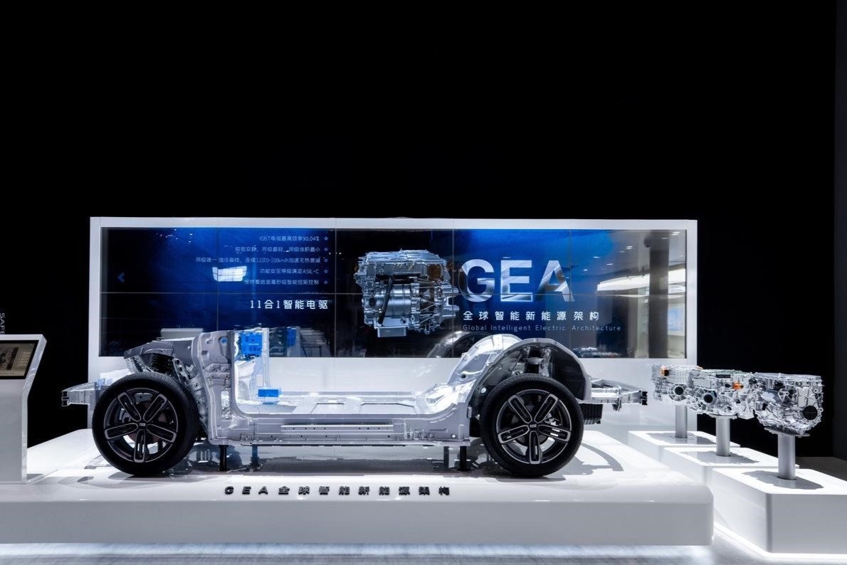 Chien luoc 'nguoc dong' xay dung ban sac toan cau cua Geely hinh anh