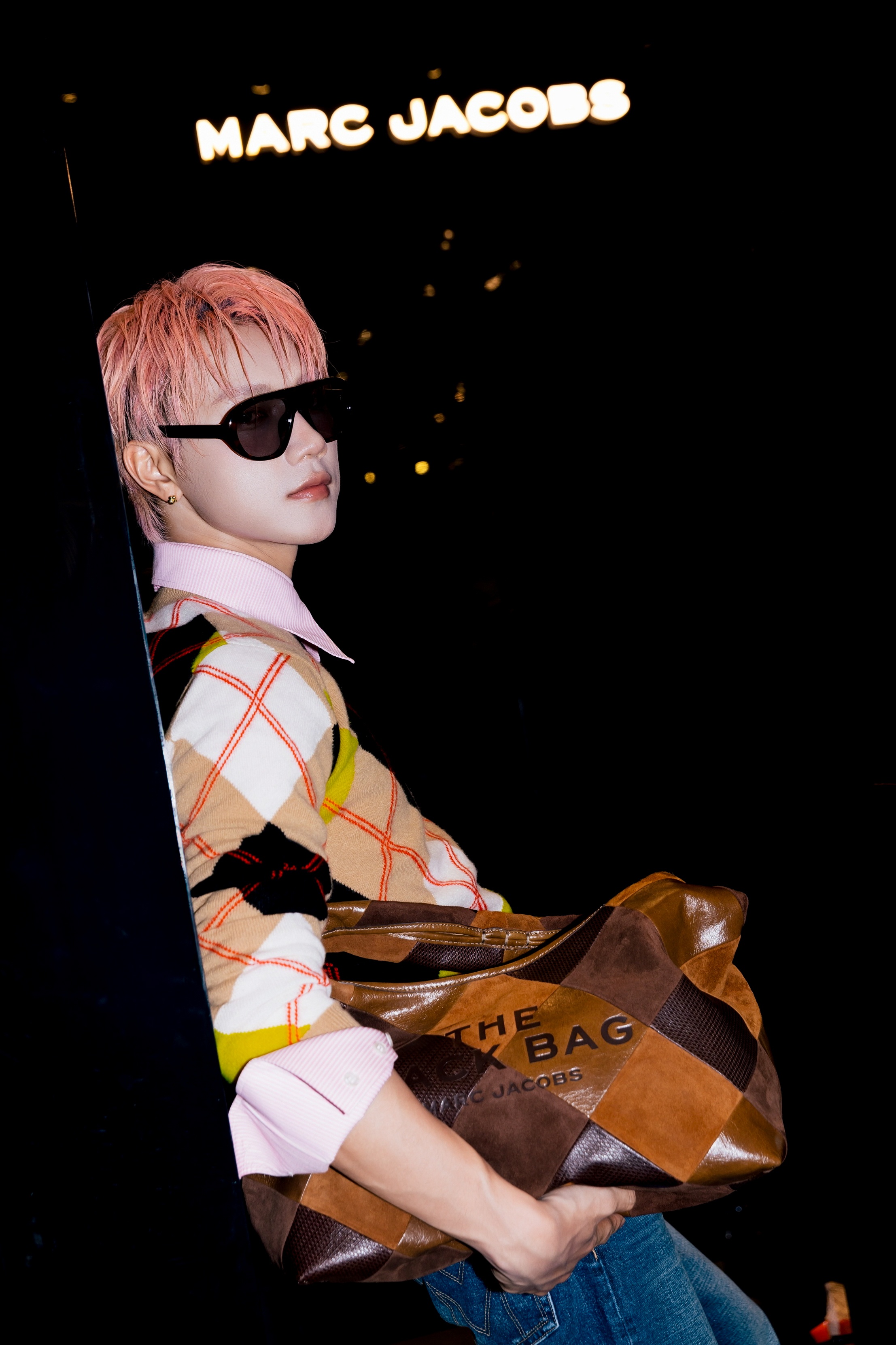 Nhà mốt Mỹ Marc Jacobs khuấy đảo Thu-Đông 2025 với Joy