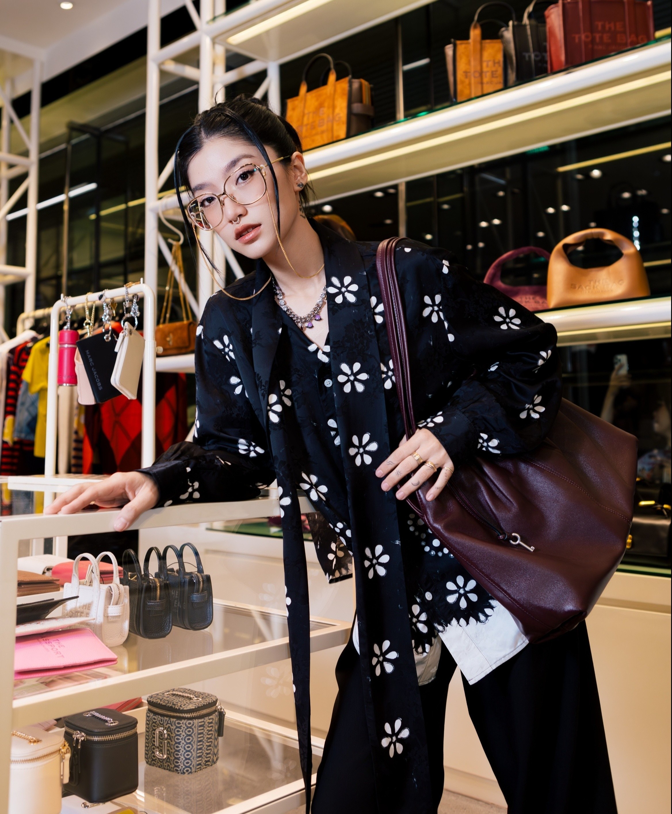 Tín đồ thời trang Việt đón BST thu - đông 2025 cùng Marc Jacobs
