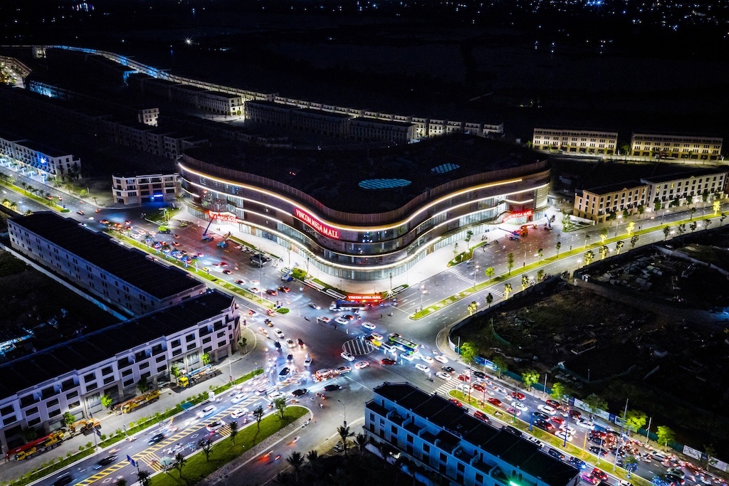 Vincom Mega Mall Royal Island anh 1
