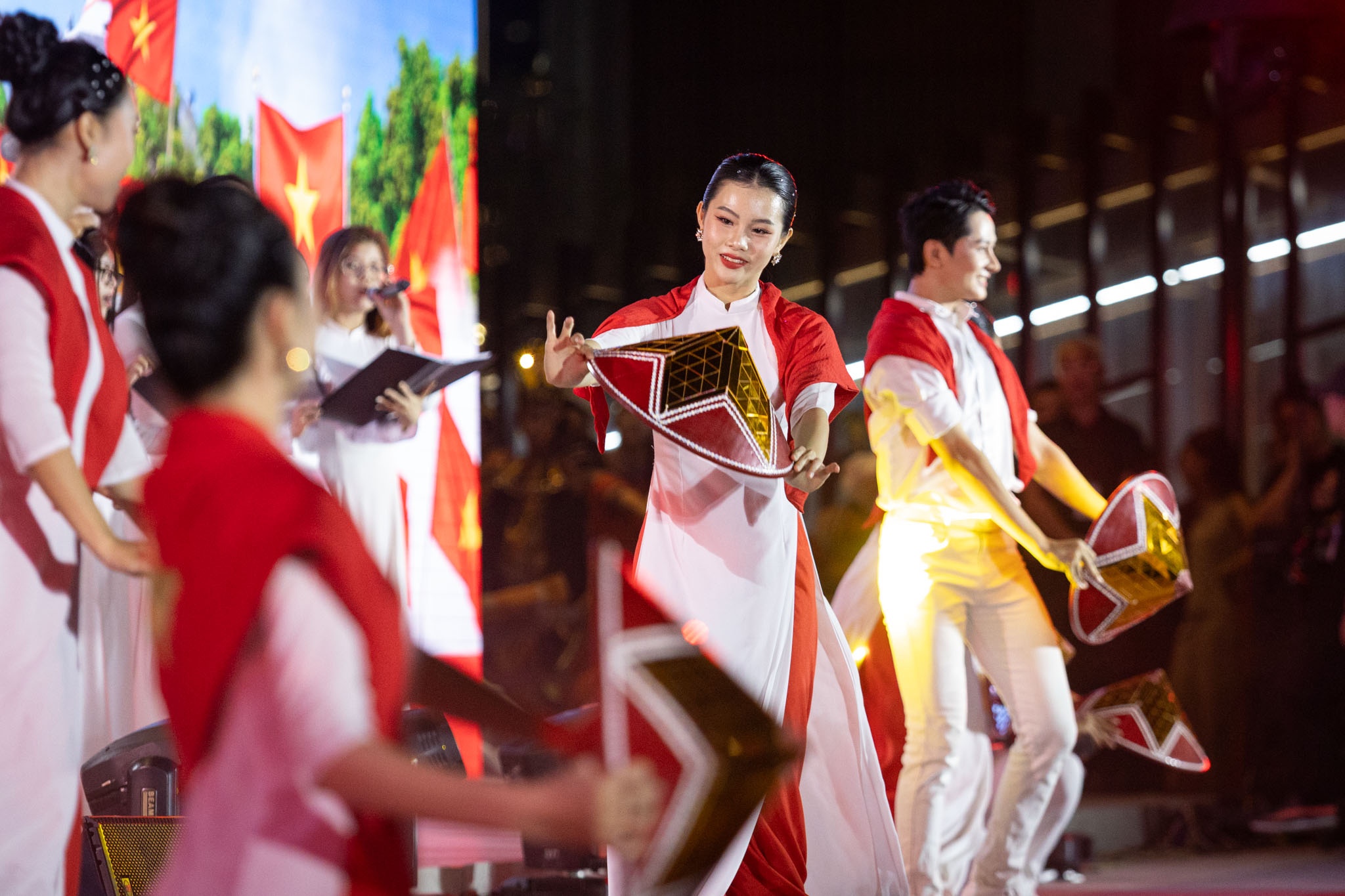 Nguyen Thi Phuong Thao anh 4