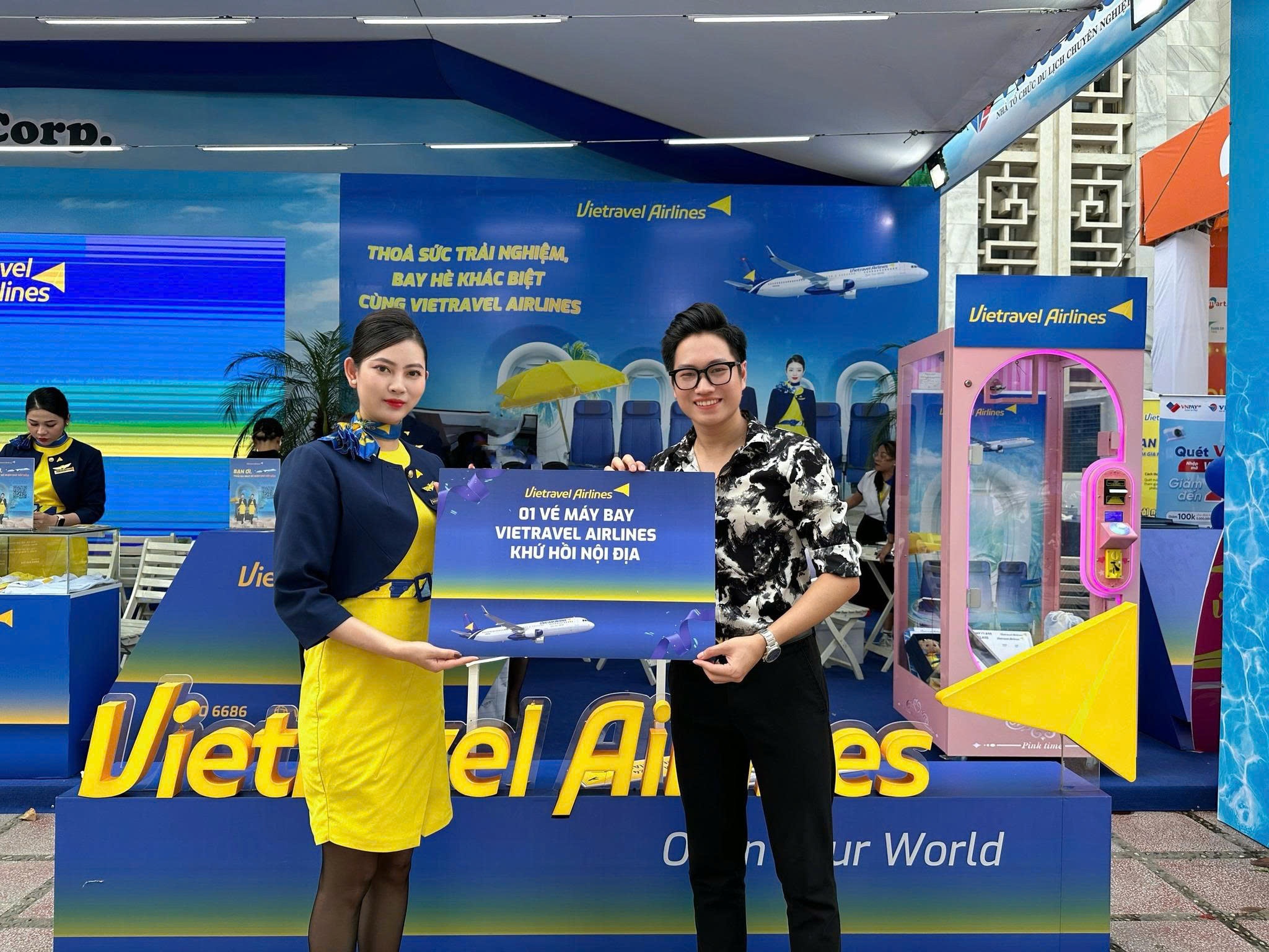 Vietravel Airlines anh 1