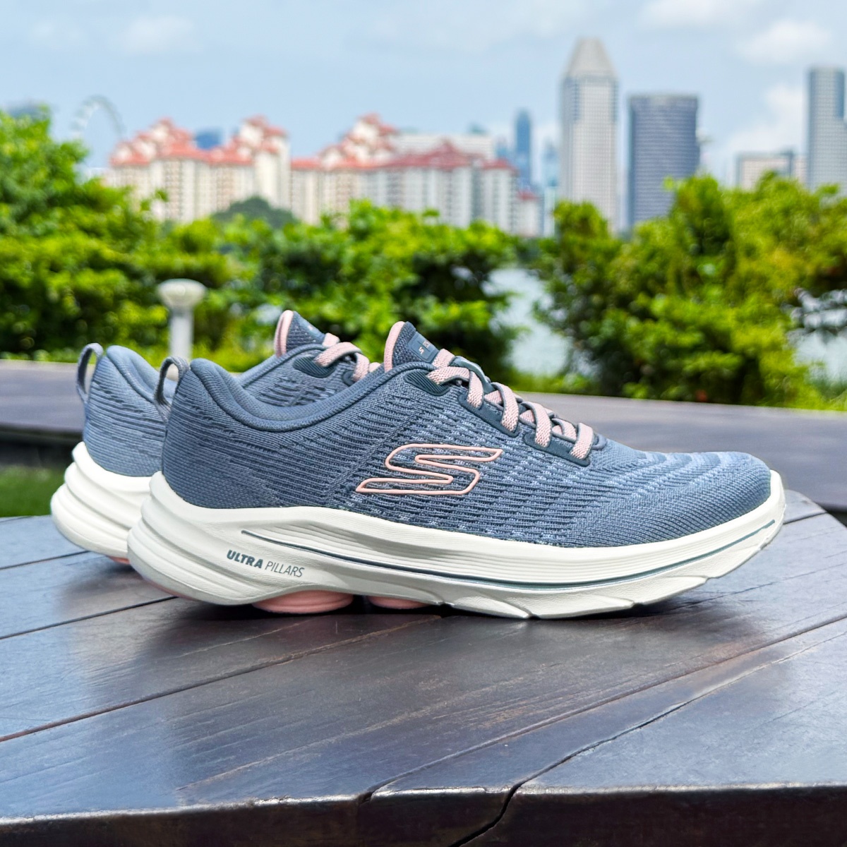 Skechers anh 1