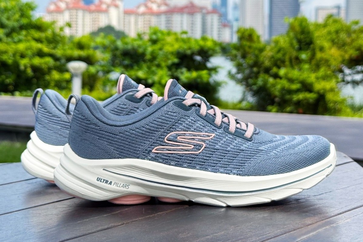 Skechers GOWalk 8 - sneaker dong hanh tren moi hanh trinh hinh anh