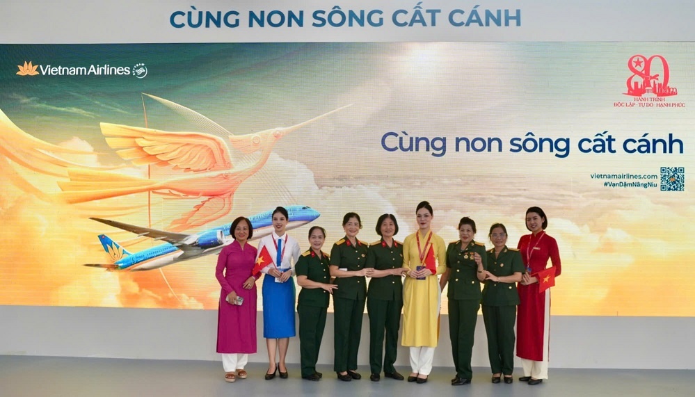Vietnam Airlines anh 2