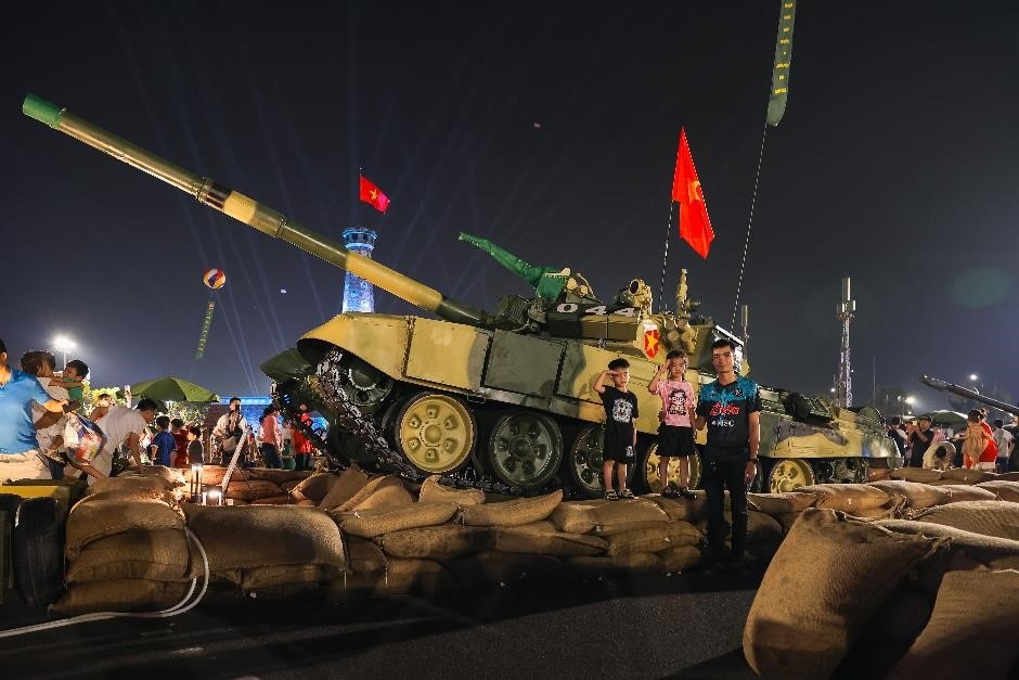 Trien lam A80 anh 14