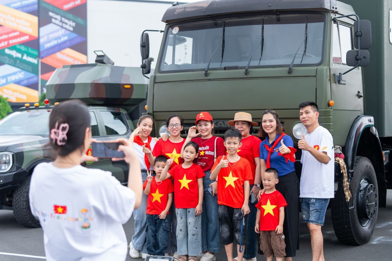 Trien lam A80 anh 10