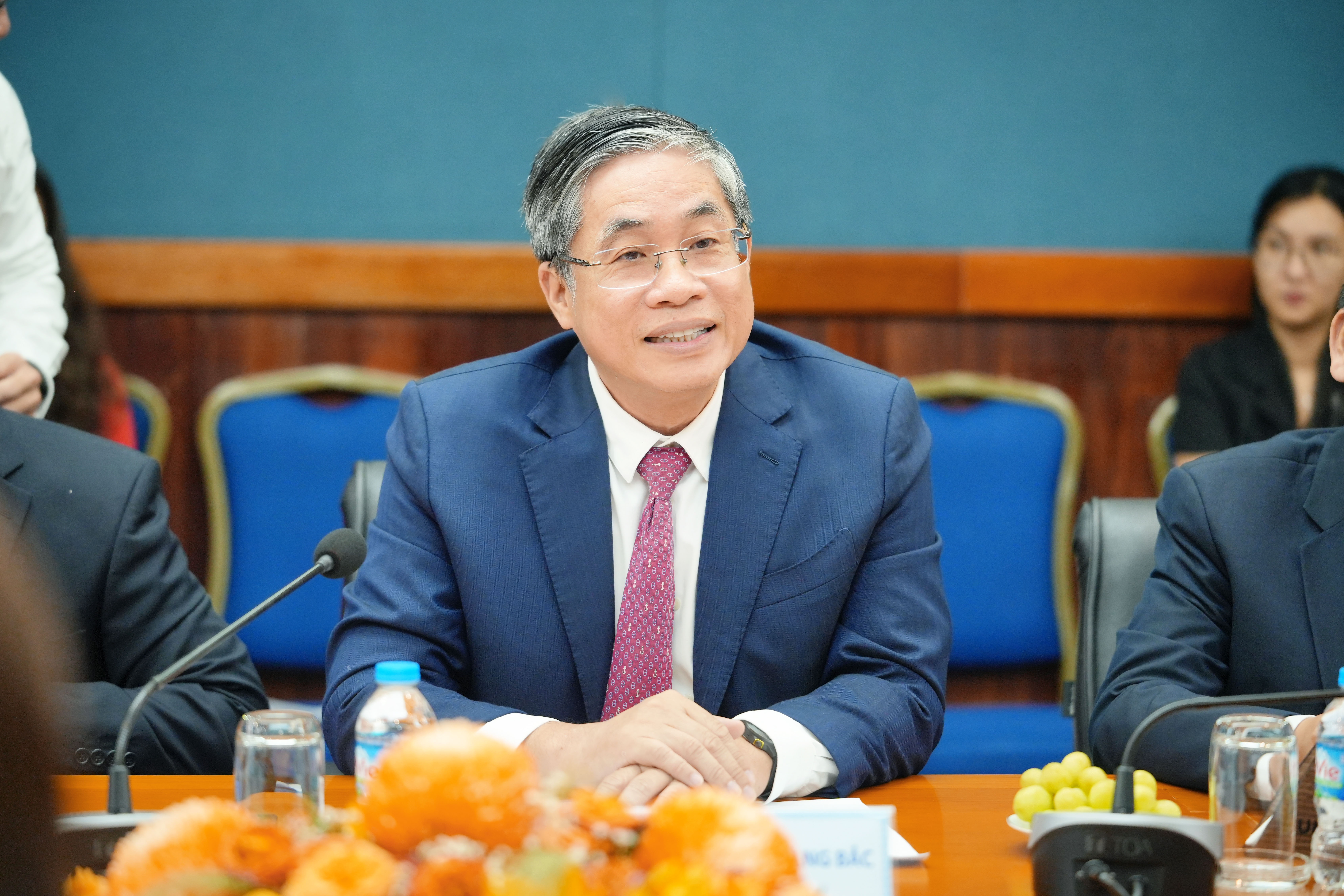 Long Chau anh 4
