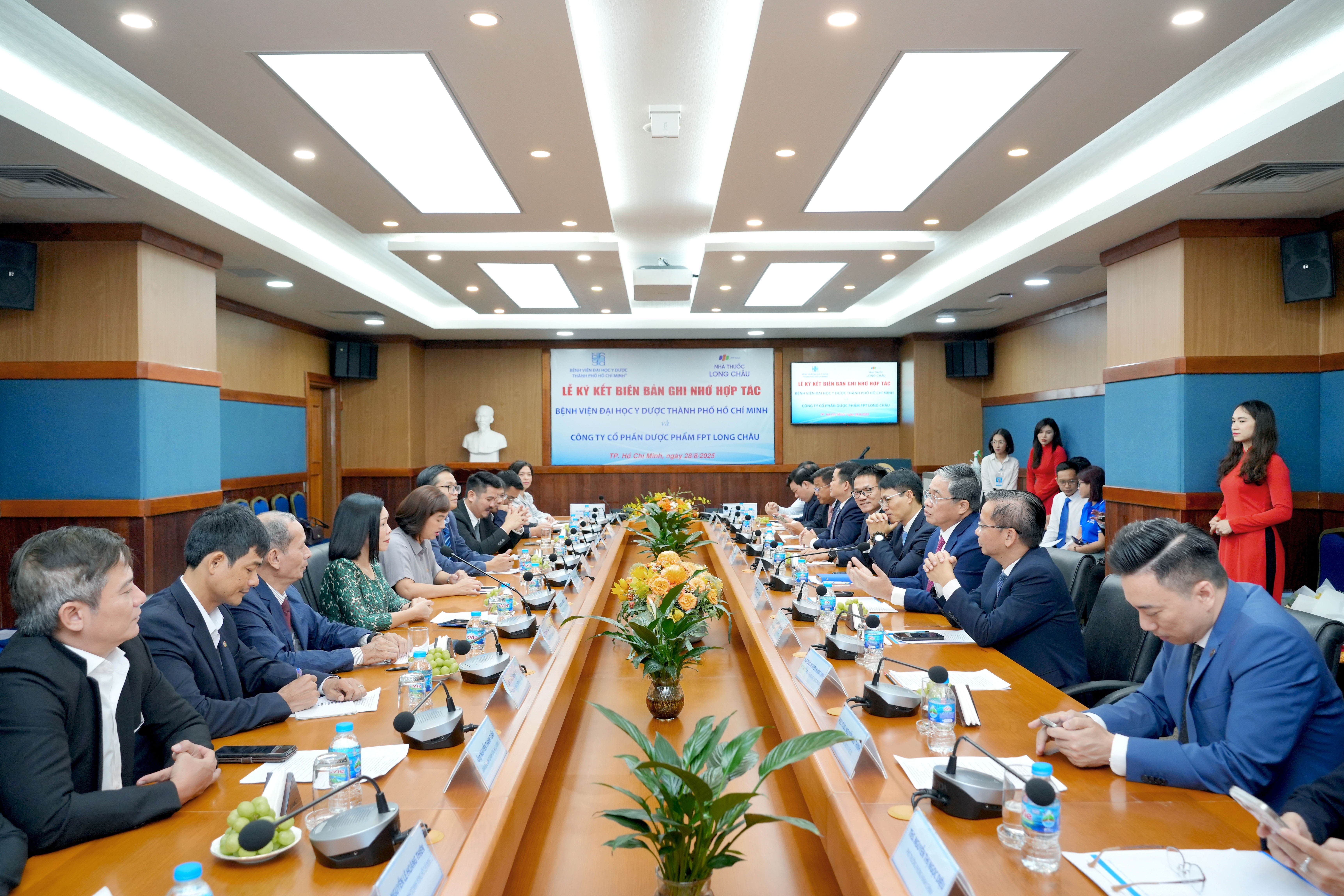 Long Chau anh 2