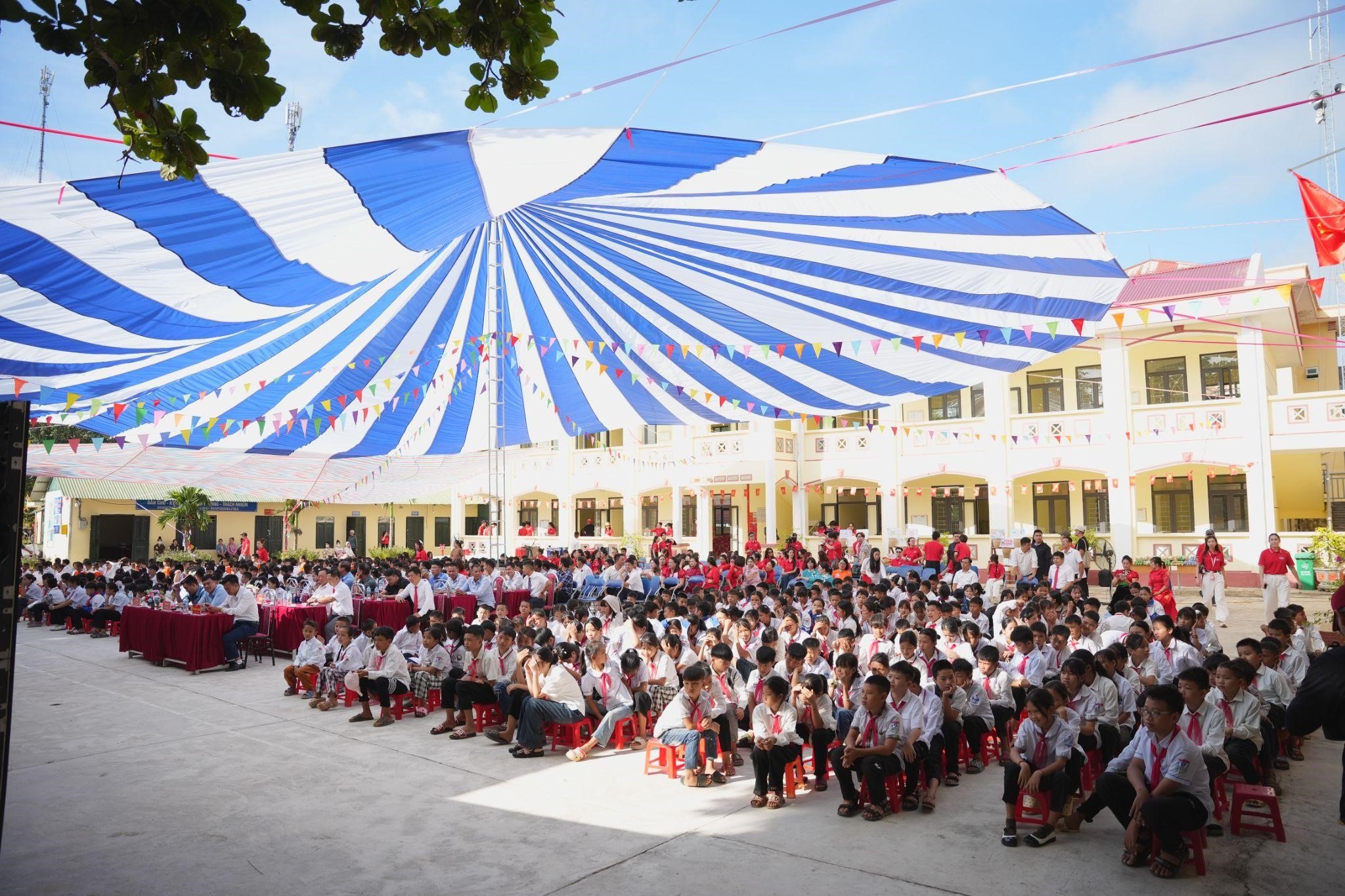 Lifebuoy anh 1