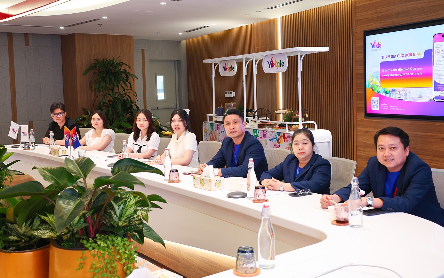 Ngan hang so Vikki anh 4