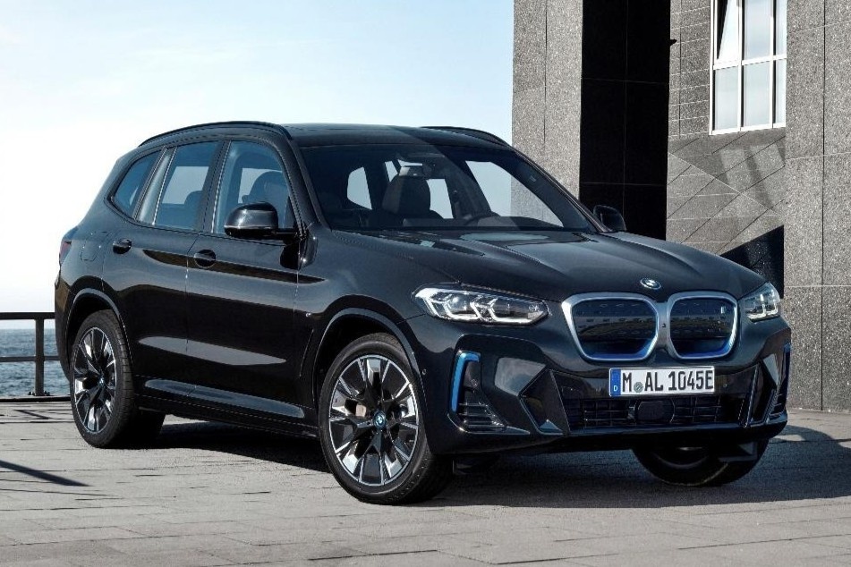 Co hoi trung BMW 5 Series cung uu dai len den 700 trieu dong hinh anh