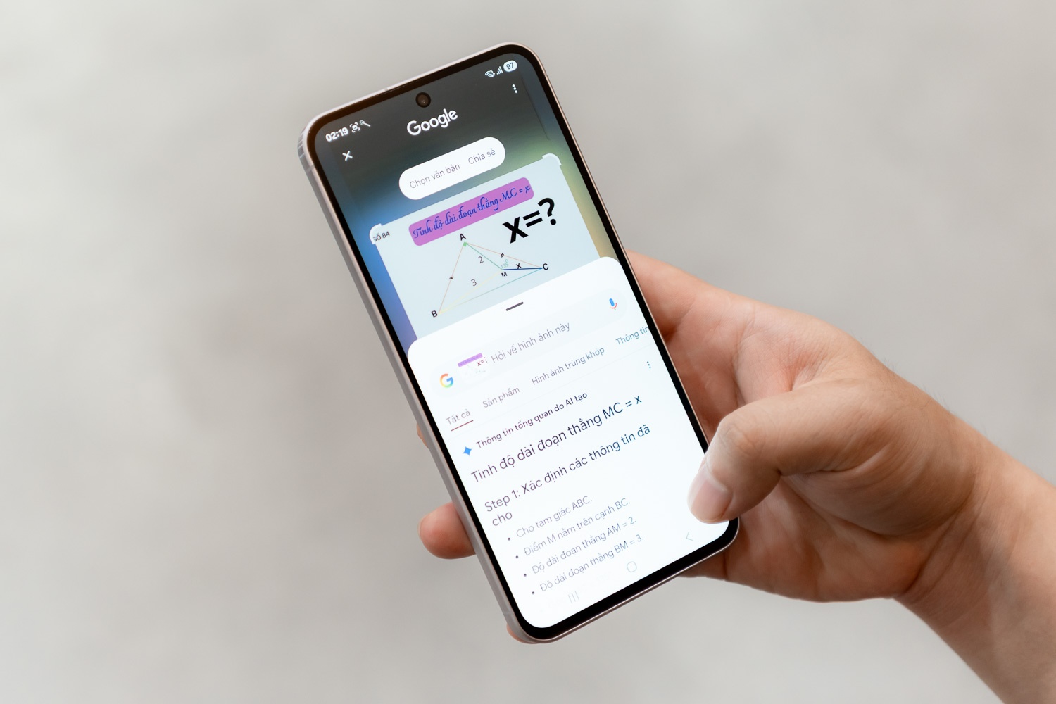 Galaxy A56 5G & Gemini Live cung Gen Z hoa nhap truong moi, ban moi hinh anh