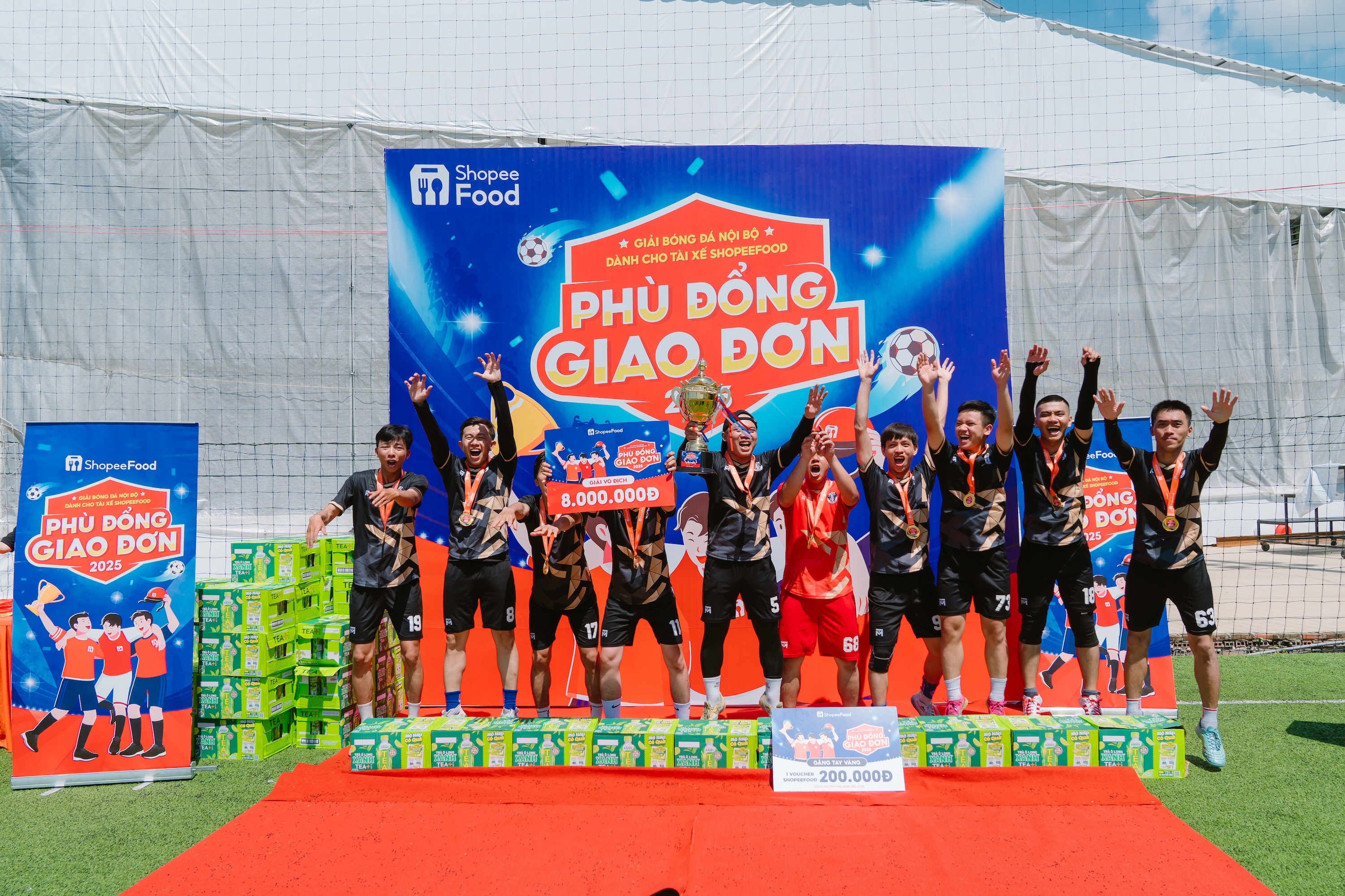 Phu Dong giao don 2025 - cau noi gan ket cong dong tai xe ShopeeFood hinh anh