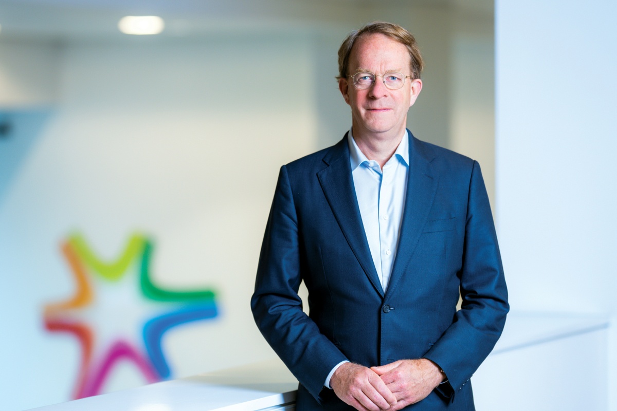 Dutch Lady khong de tre em nao bi bo lai phia sau do kem dinh duong hinh anh