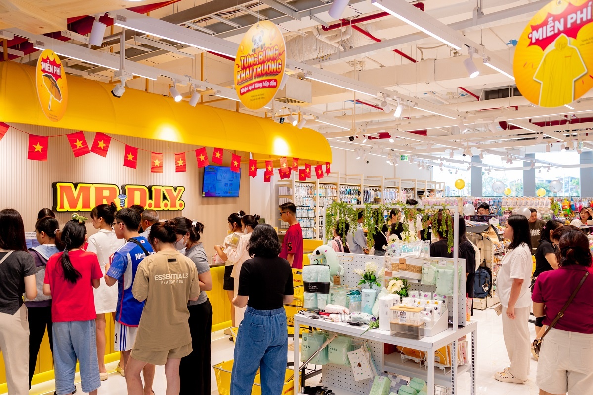 Vincom Mega Mall Royal Island anh 3