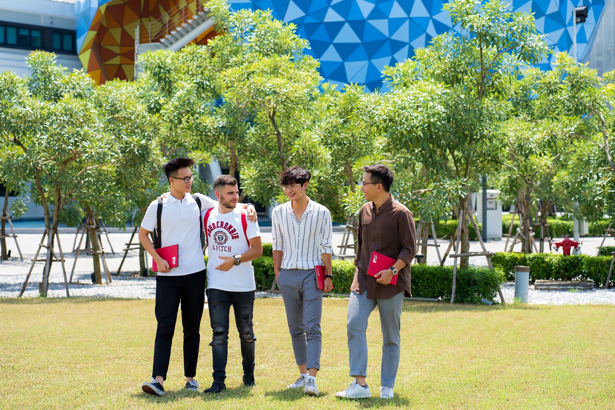 BUV anh 1