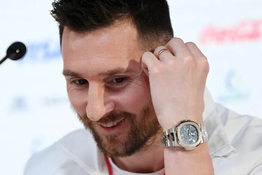 Messi gay chu y khi deo dong ho Patek Philippe nu hinh anh