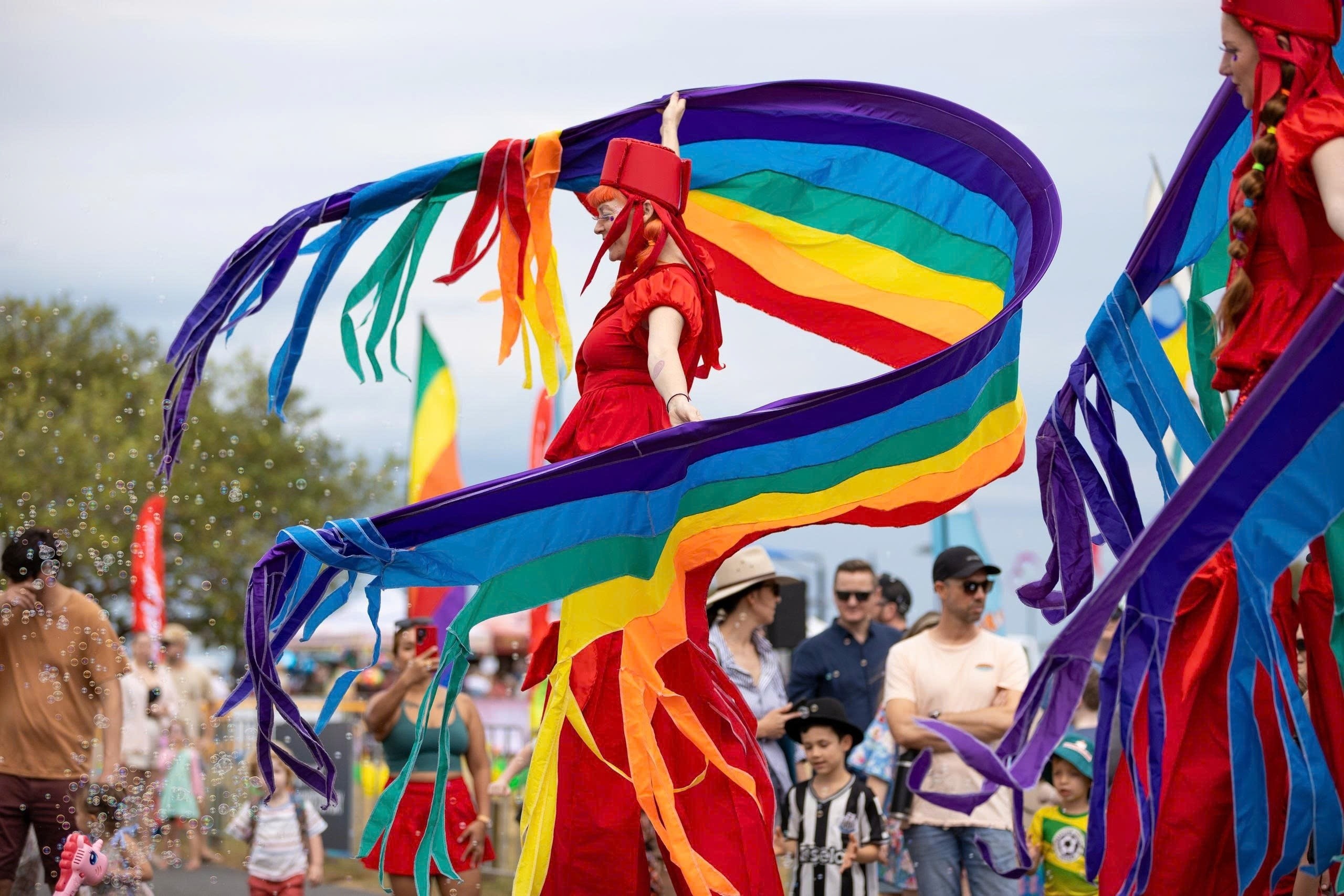 Queensland ruc ro le hoi sac mau cung Vietjet Redcliffe KiteFest 2025 hinh anh