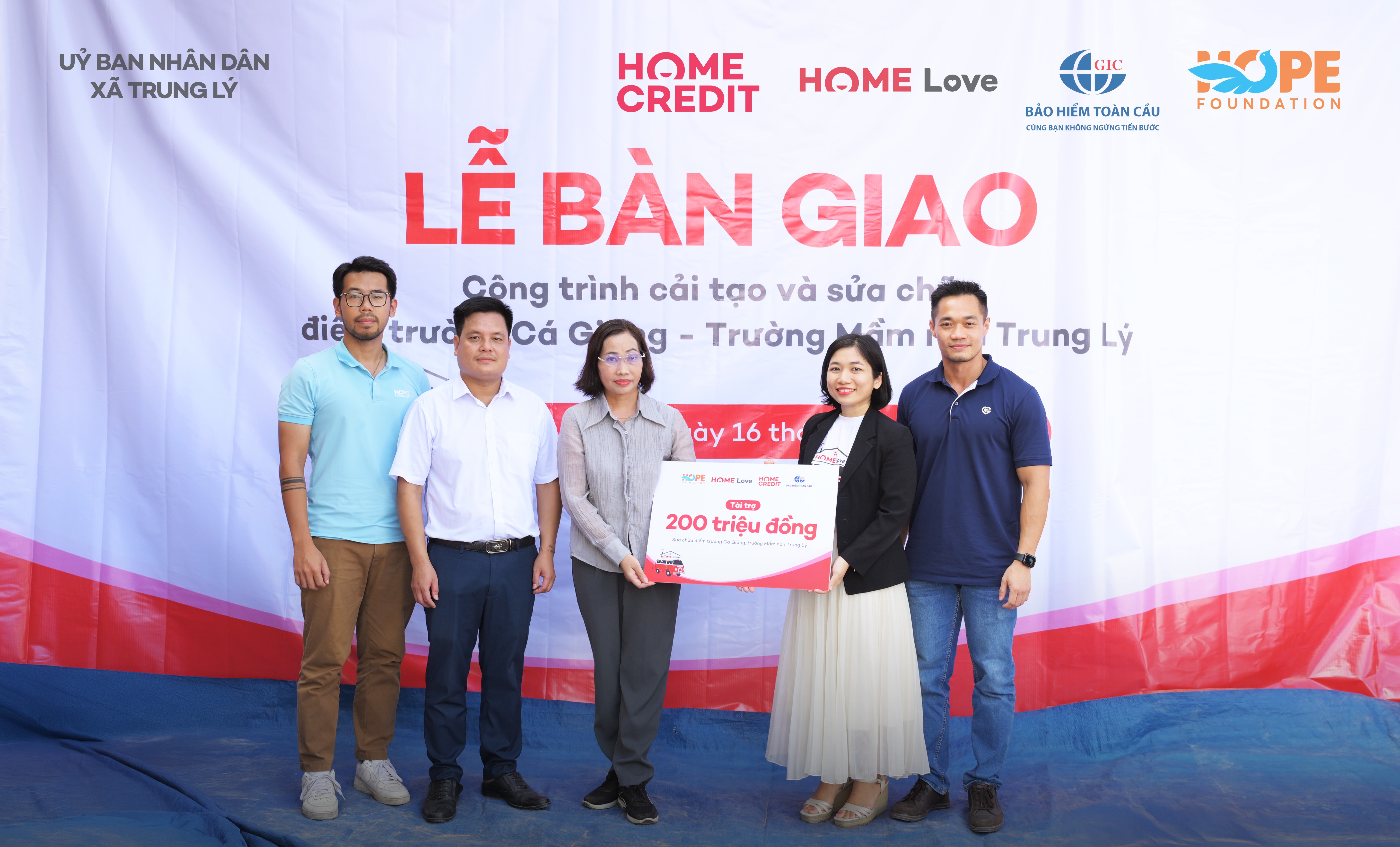 Home Credit noi dai hanh trinh yeu thuong den vung cao hinh anh