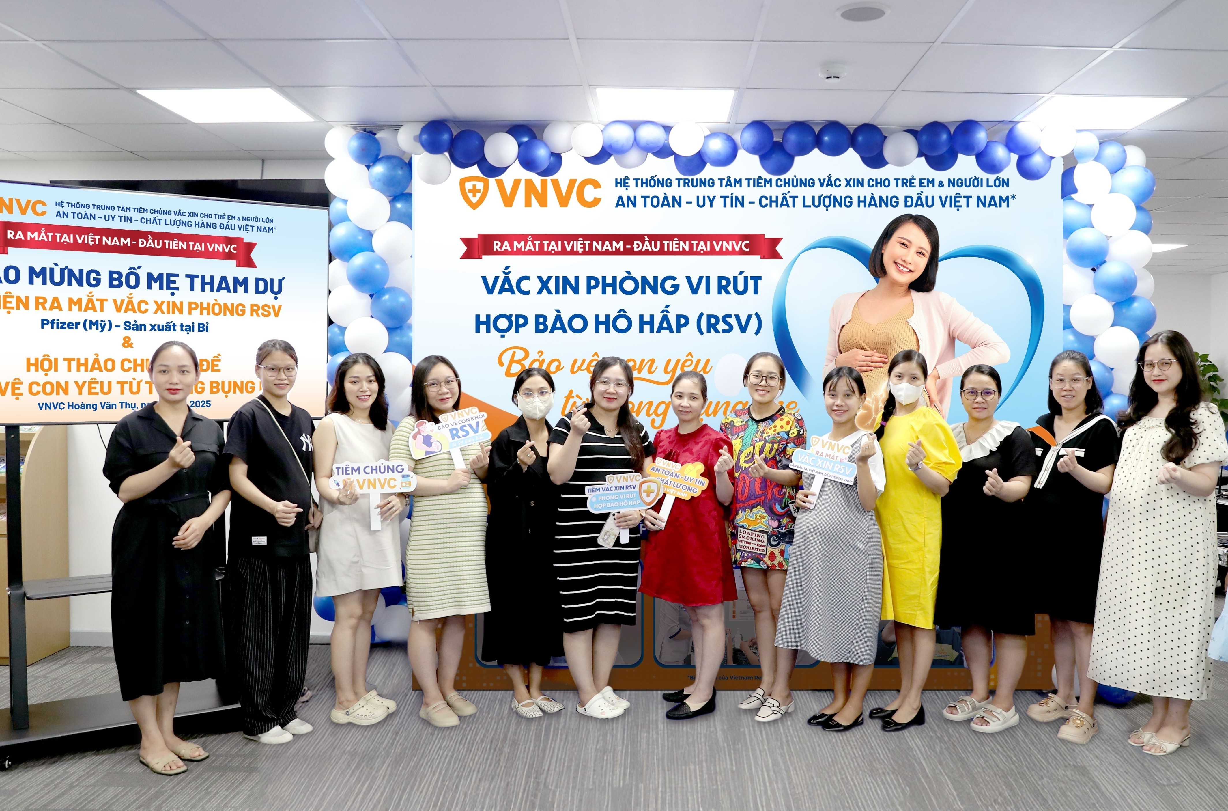 VNVC ra mat vaccine phong viem phoi, viem phe quan do RSV hinh anh