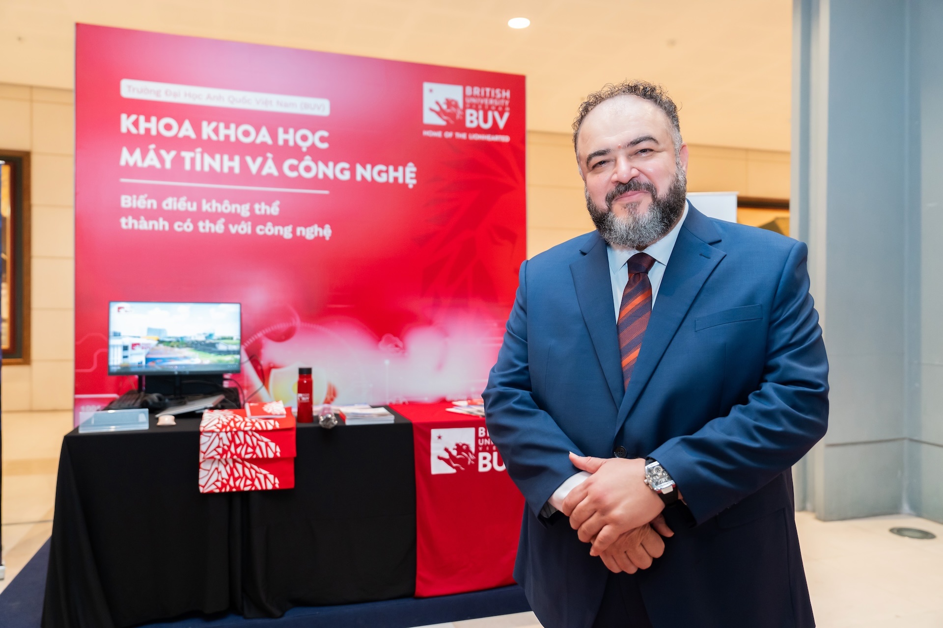 Truong Dai hoc Anh Quoc Viet Nam nhan giai don vi ung dung AI xuat sac hinh anh